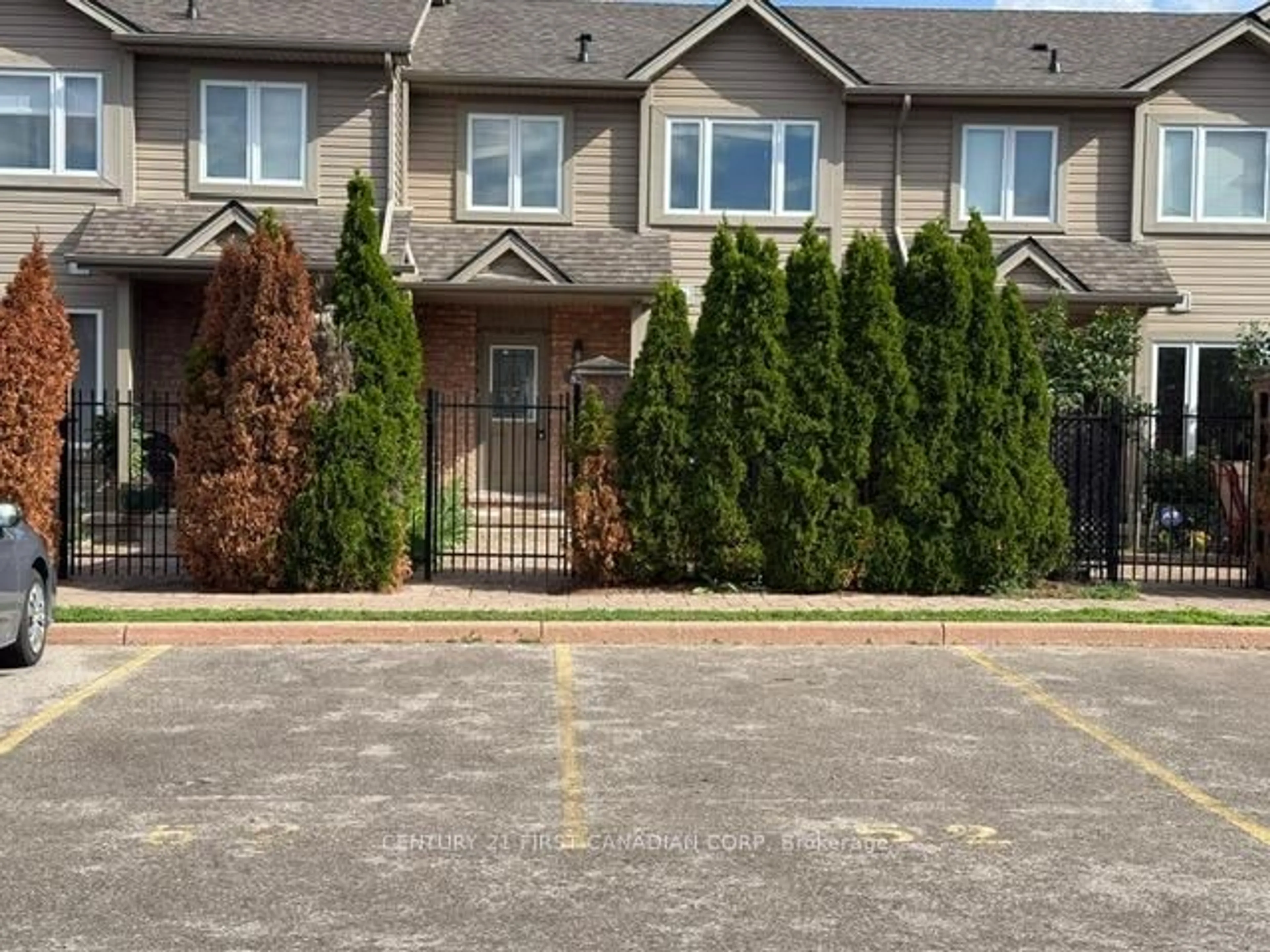 Unknown for 1600 Mickleborough Dr #52, London North Ontario N6G 5R9