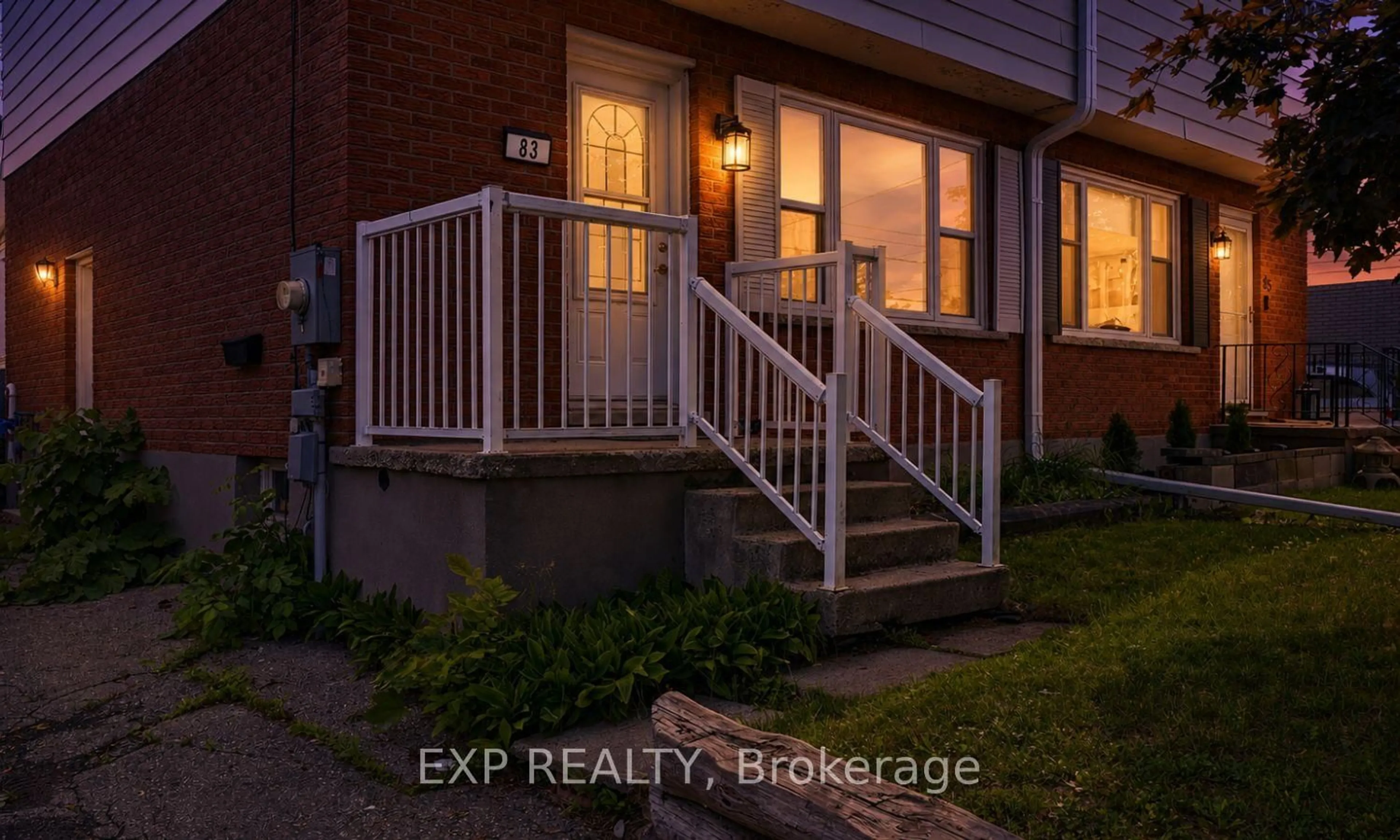 Indoor entryway for 83 Oriole Pkwy, Woolwich Ontario N3B 1C2