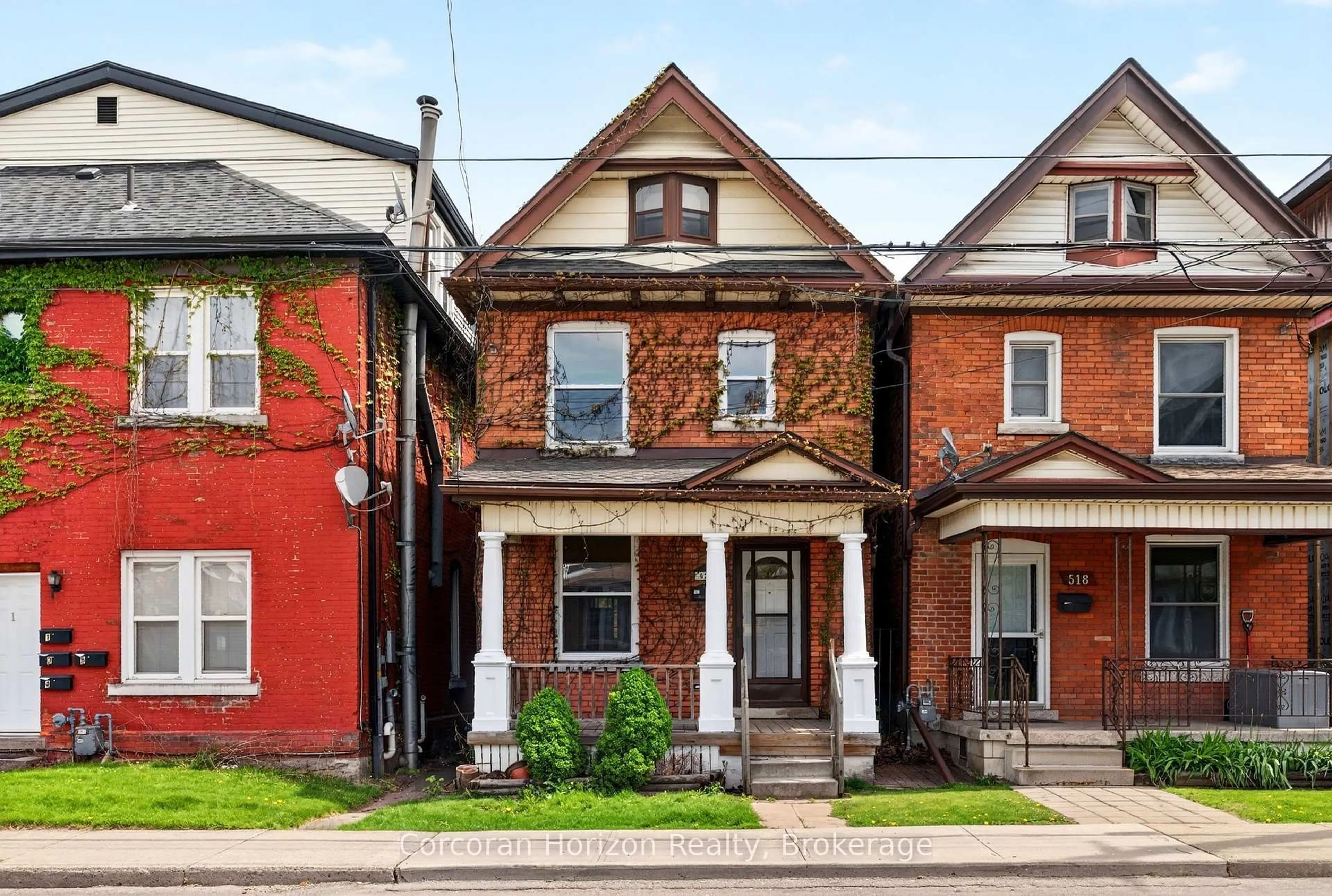 Home with brick exterior material, street for 520 John St, Hamilton Ontario L8L 4R8