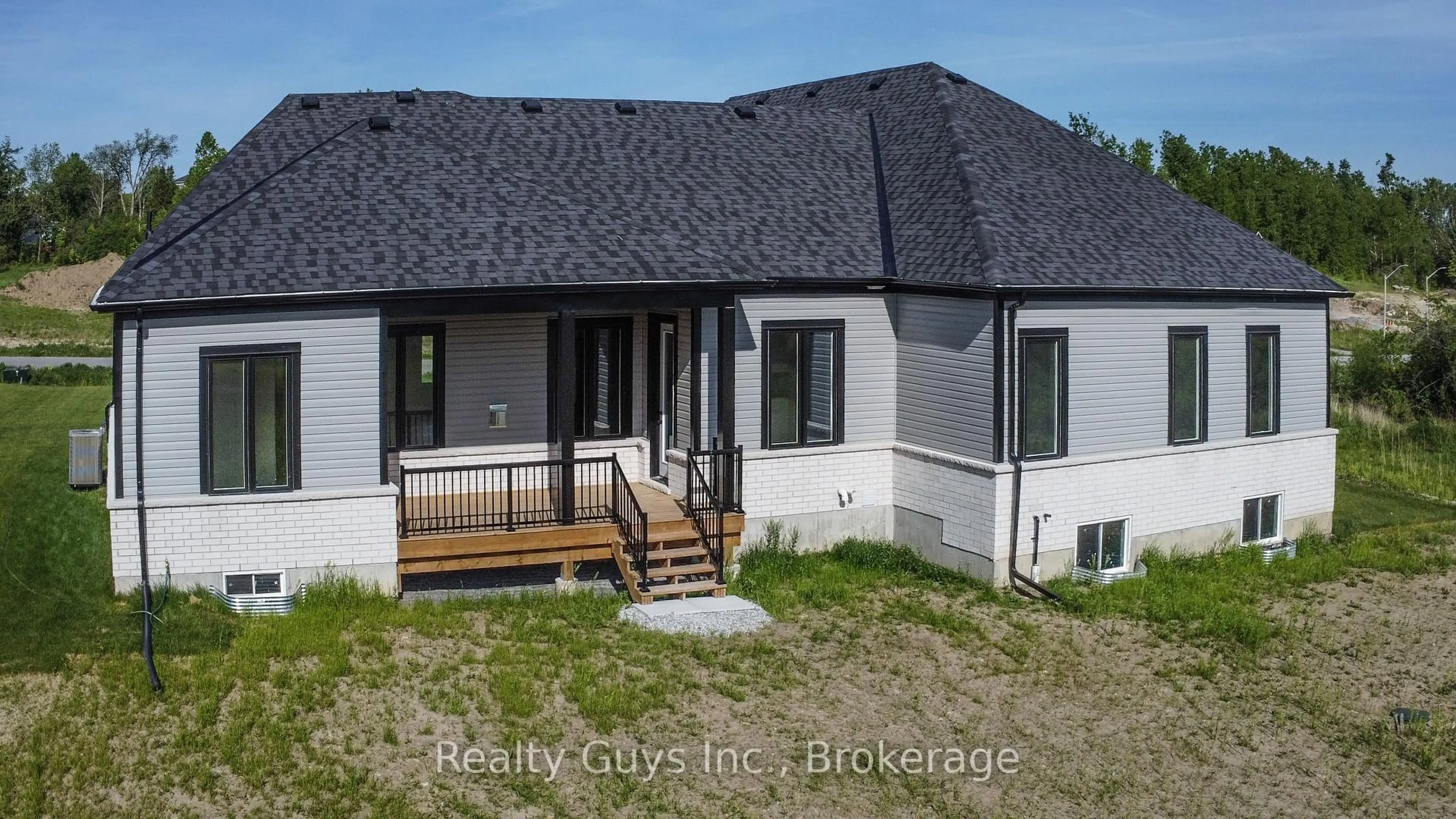 Home with vinyl exterior material, mountain view for 2429 (lot 17) GWENDOLYN Crt, Cavan Monaghan Ontario L0A 1C0