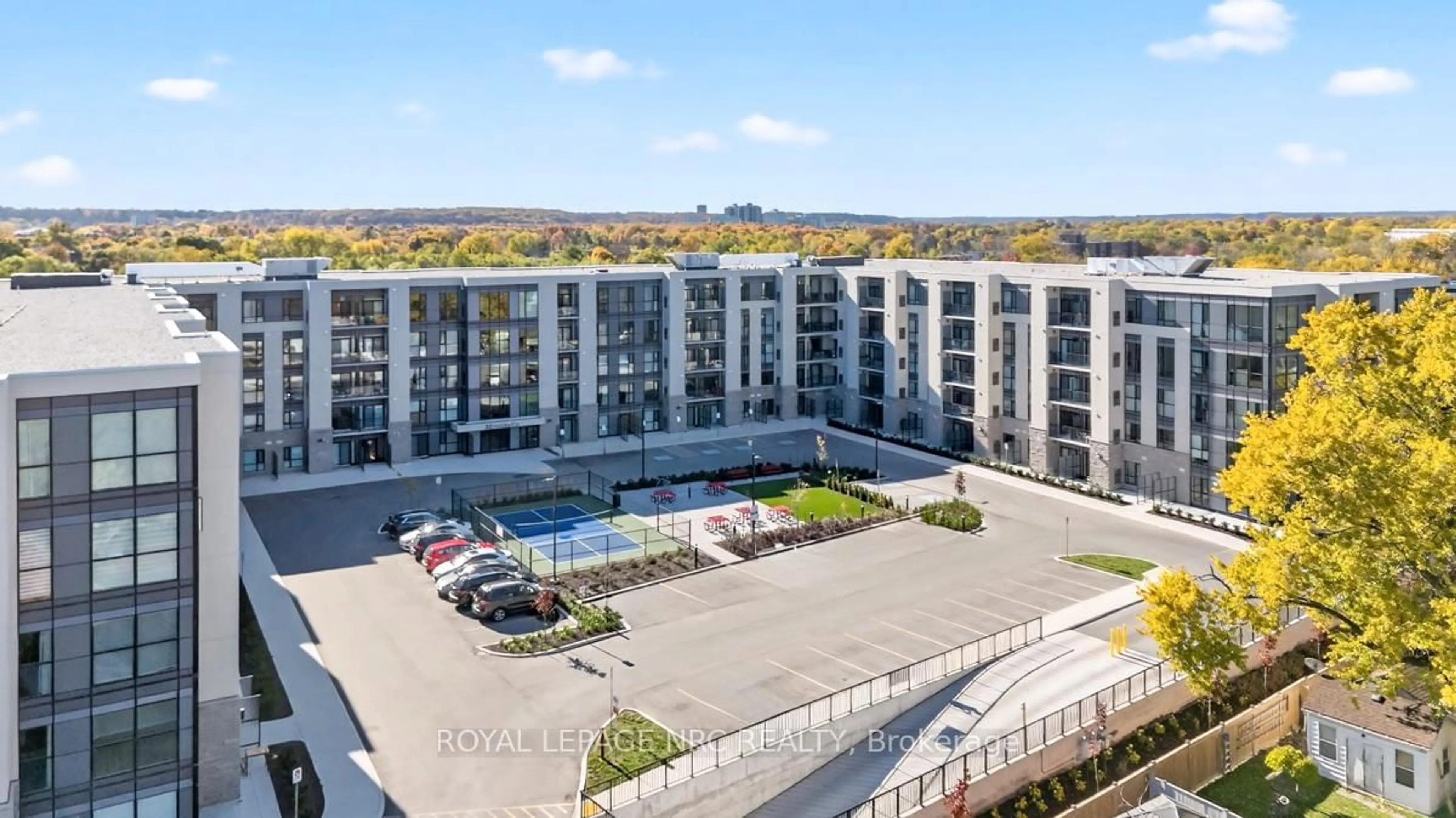 A pic from outside/outdoor area/front of a property/back of a property/a pic from drone, unknown for 50 HERRICK Ave #LP19, St. Catharines Ontario L2P 2T9