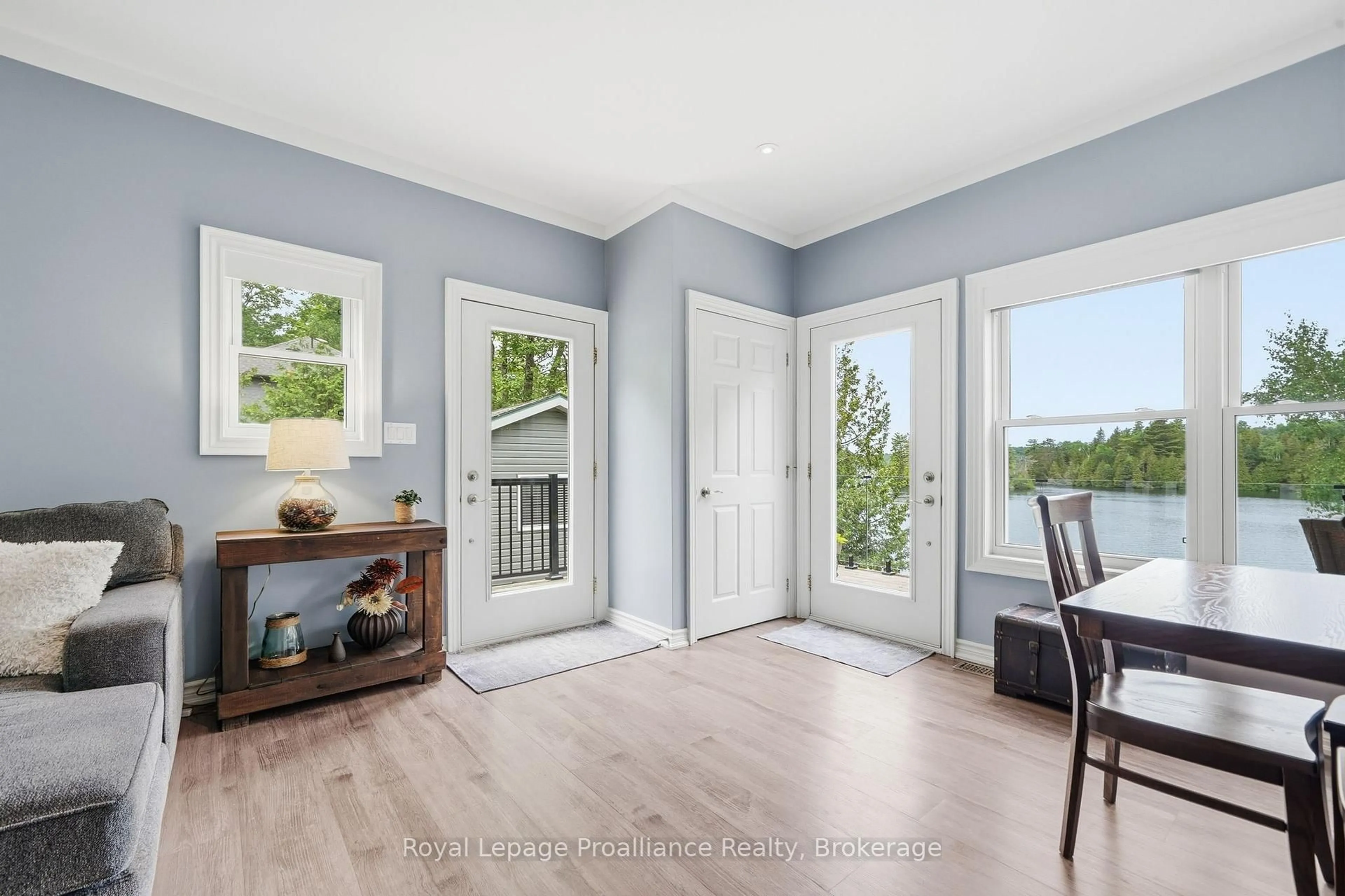 Indoor entryway for 1219 Silver Mine Lane, Arden Ontario K0H 1B0