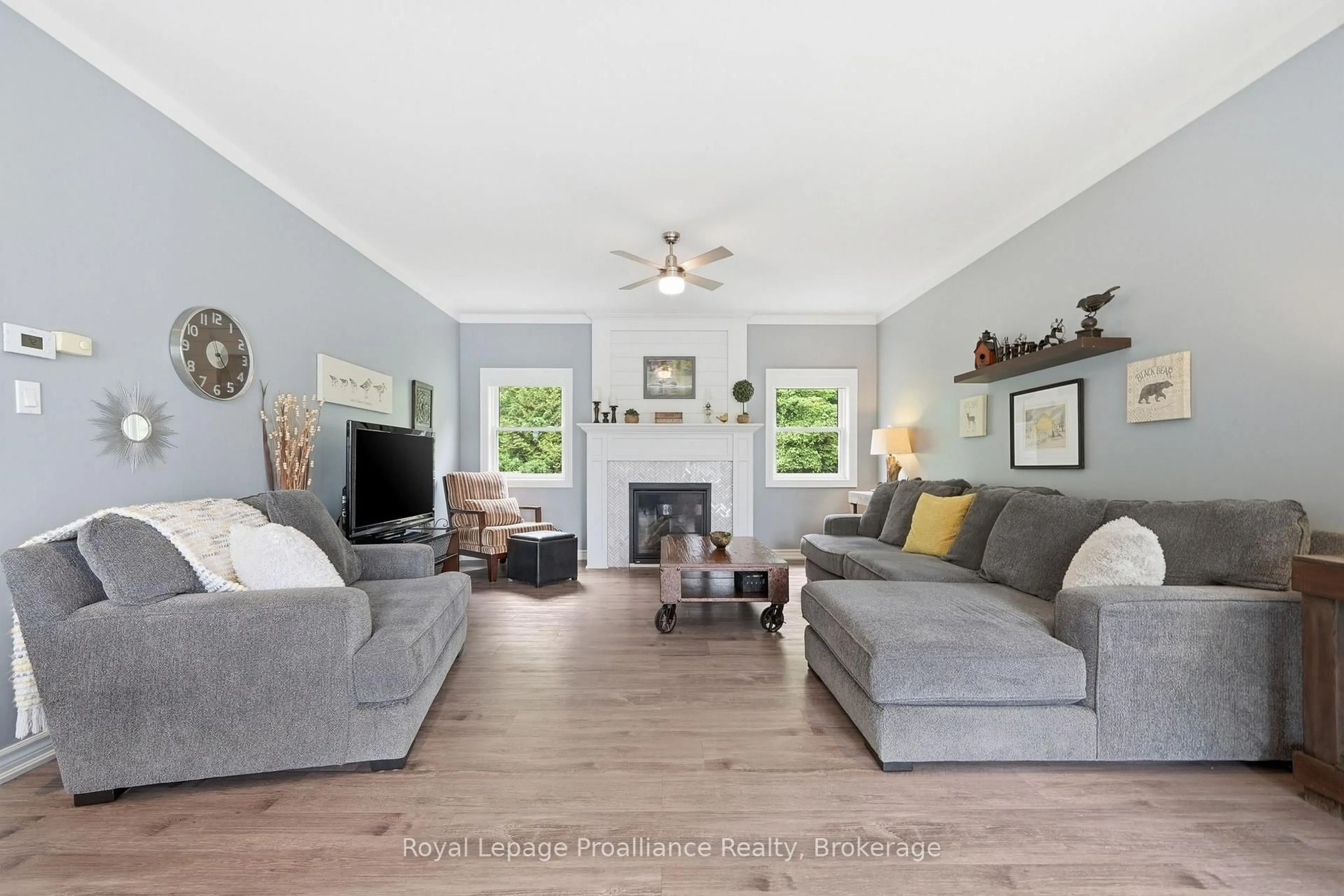Living room with furniture, unknown for 1219 Silver Mine Lane, Arden Ontario K0H 1B0