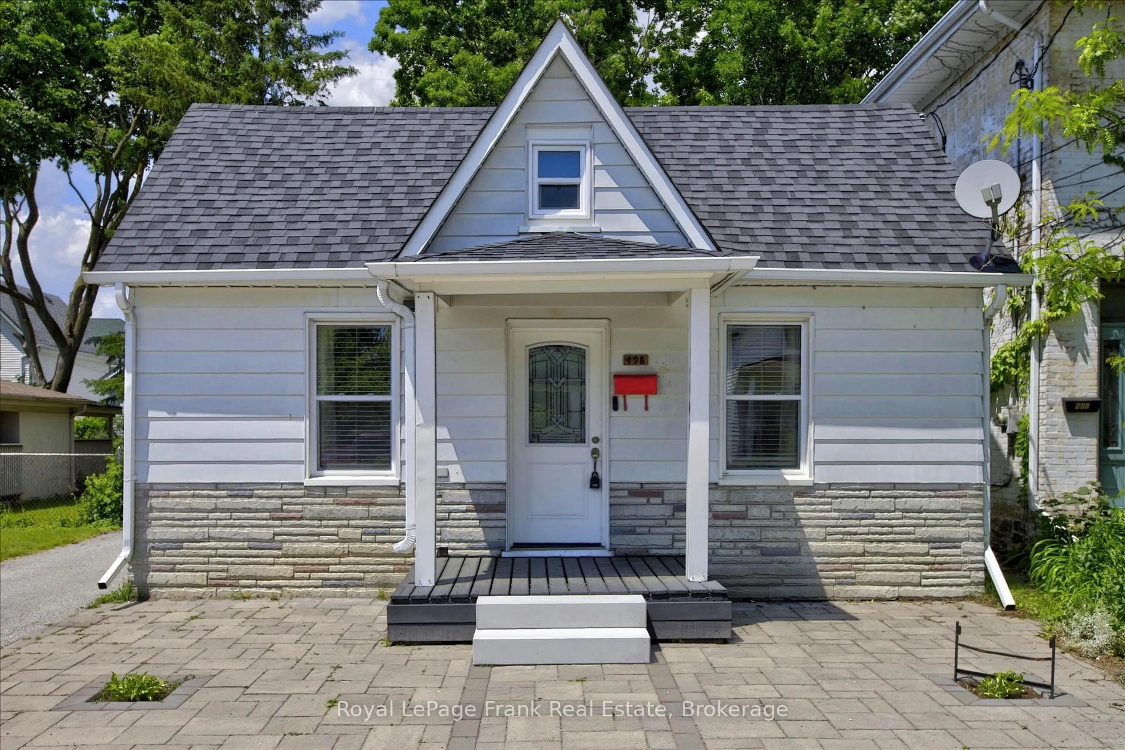 Home with vinyl exterior material, street for 498 Hopkins Ave, Peterborough Ontario K9H 2R8