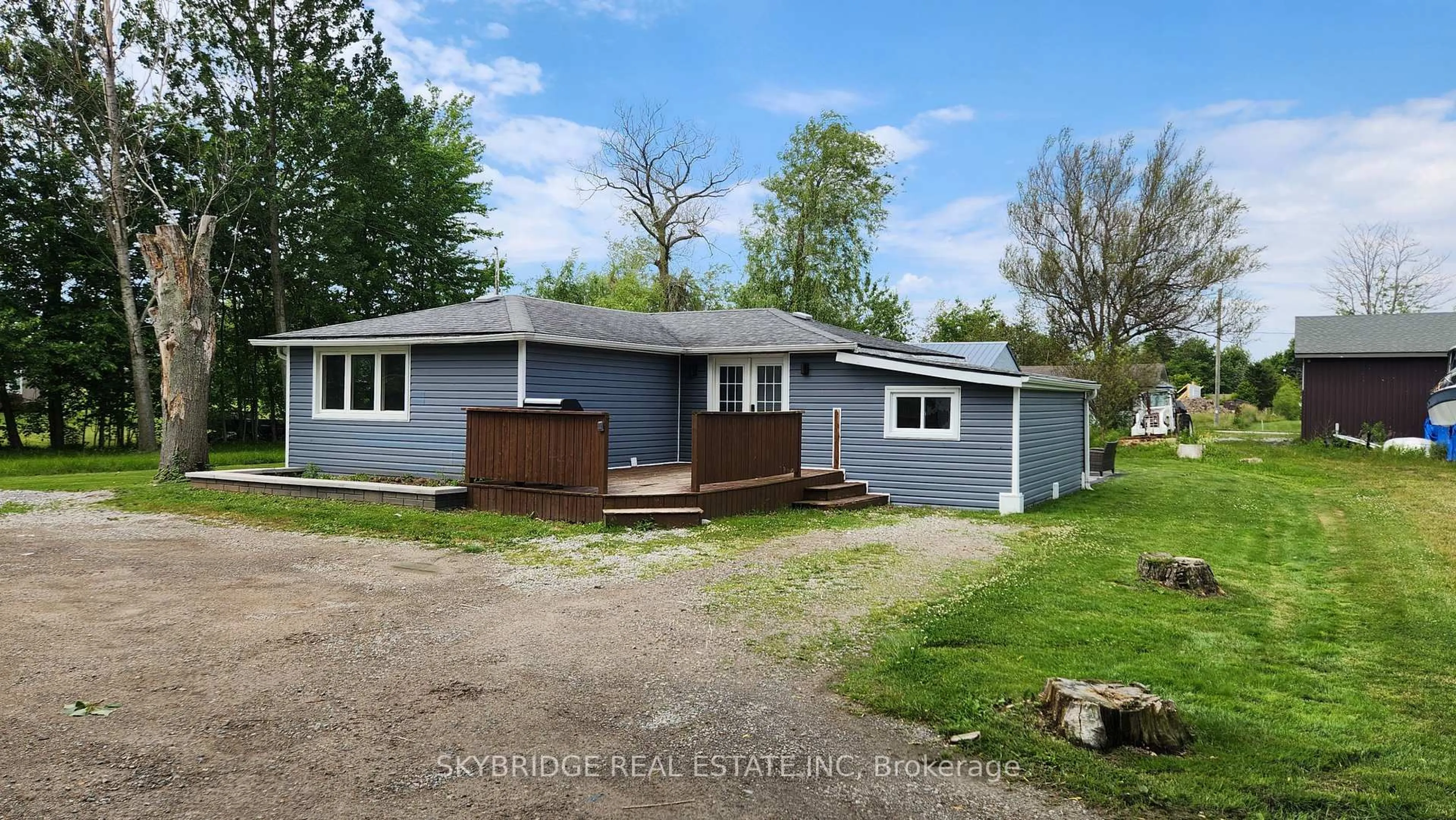 A pic from outside/outdoor area/front of a property/back of a property/a pic from drone, street for 12 Mohawk Line, Haldimand Ontario N0A 1K0