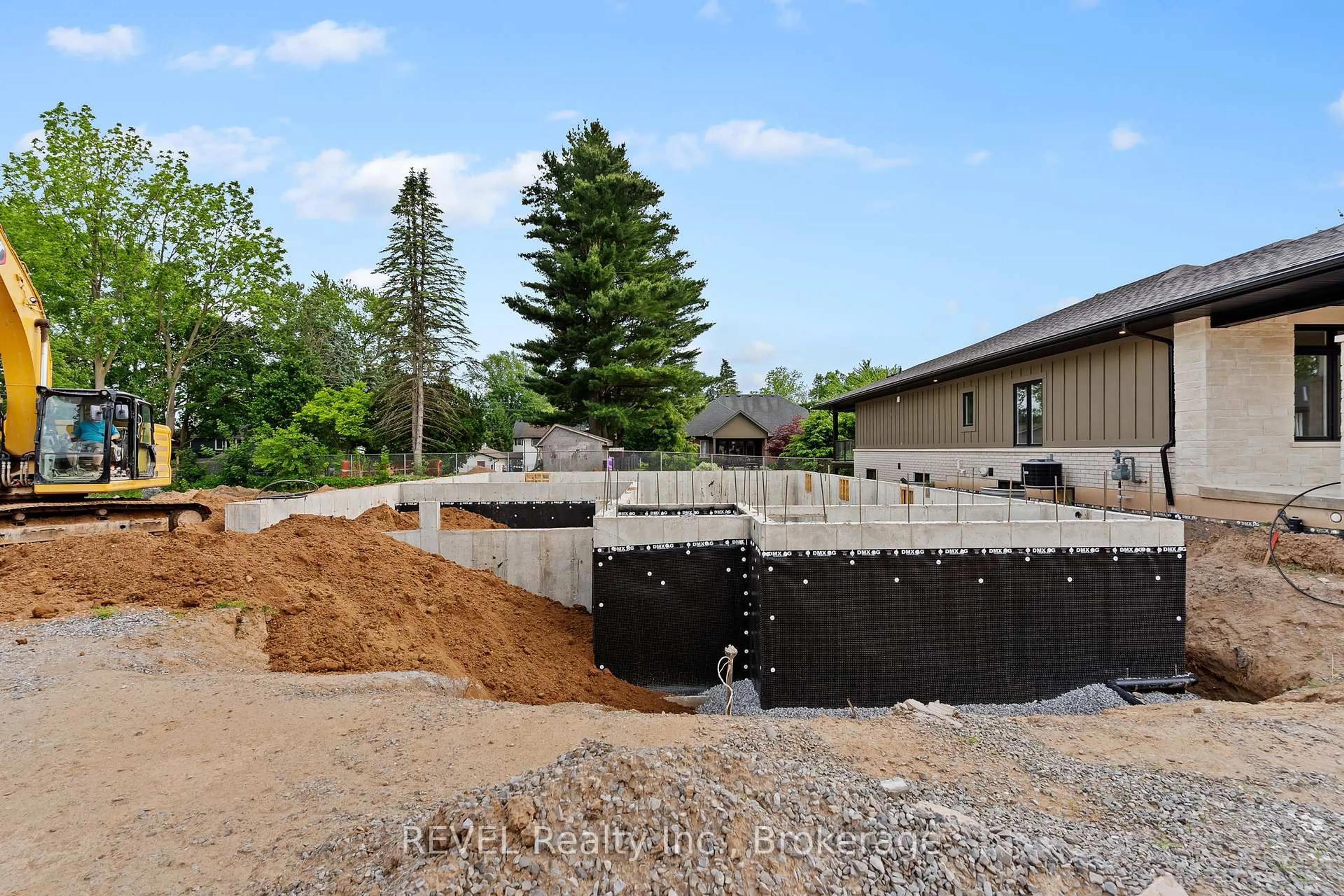 Unknown for 23 Accursi Cres, Pelham Ontario L0S 1E4
