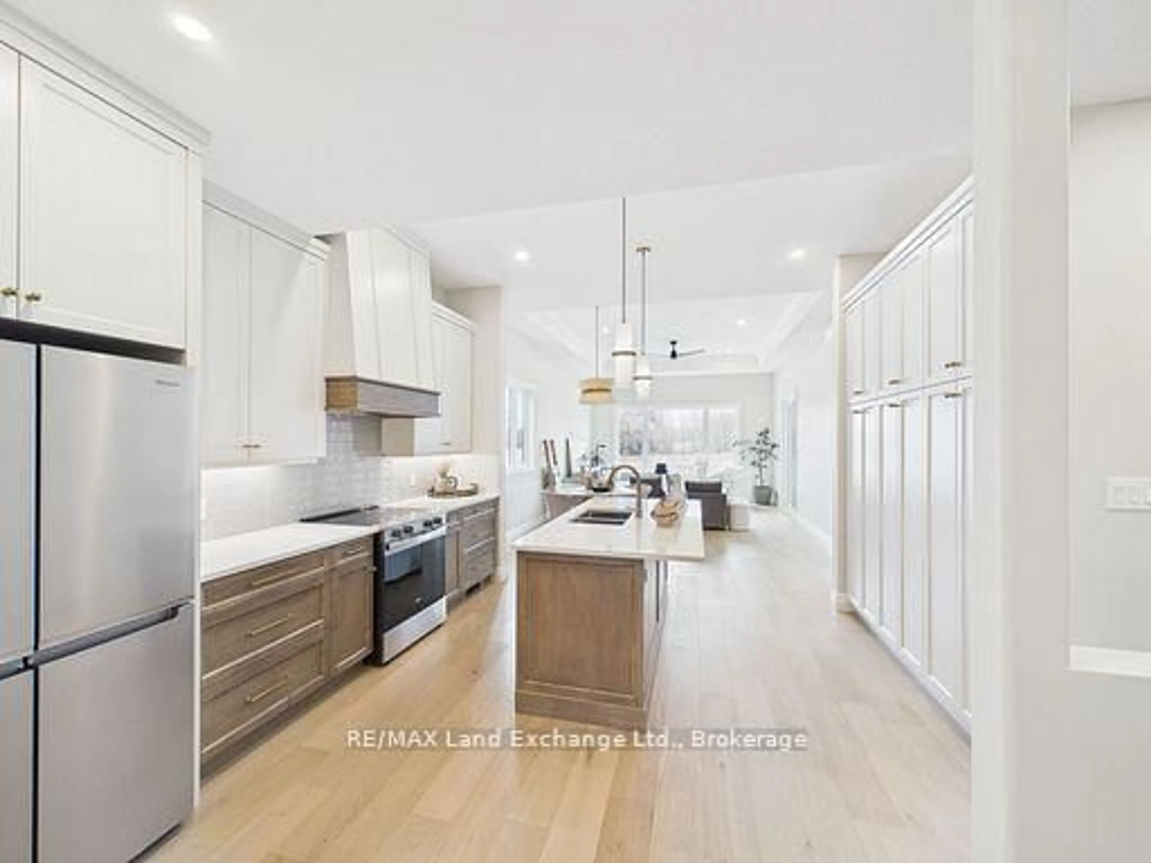 Open concept kitchen, ceramic/tile floor for 107 Inverness St, Kincardine Ontario N2Z 1J4