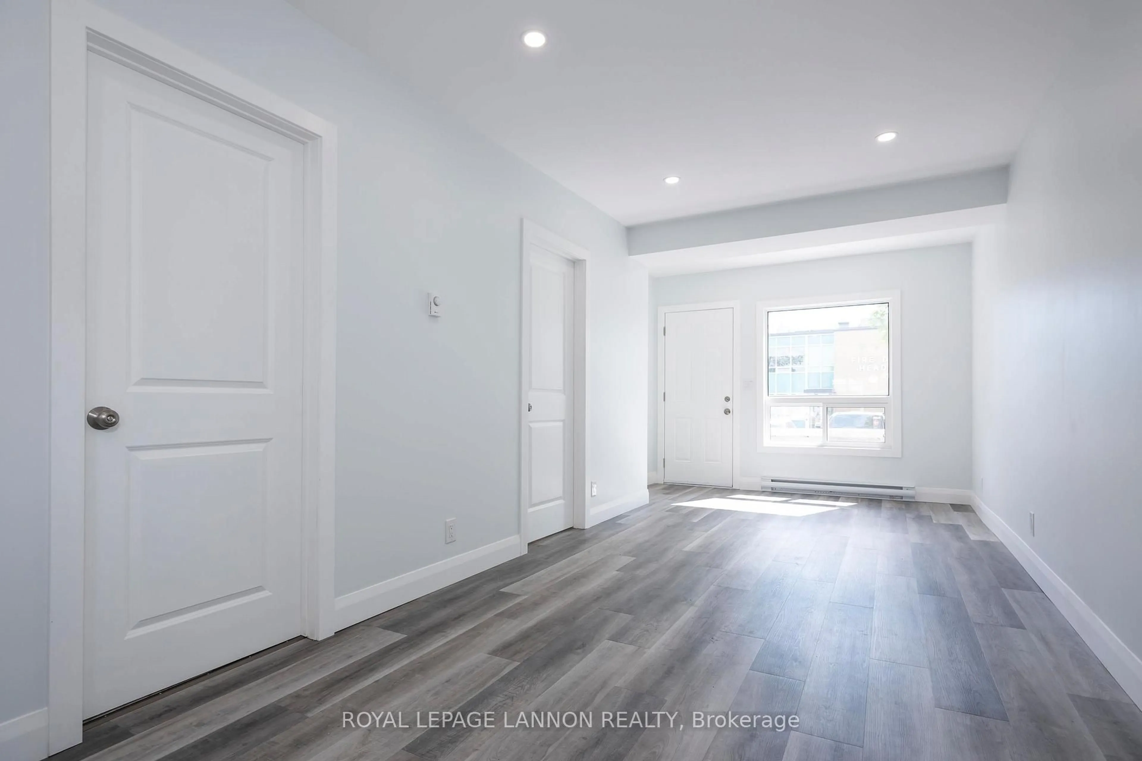 A pic of a room for 335 VICKERS St, Thunder Bay Ontario P7C 4B1