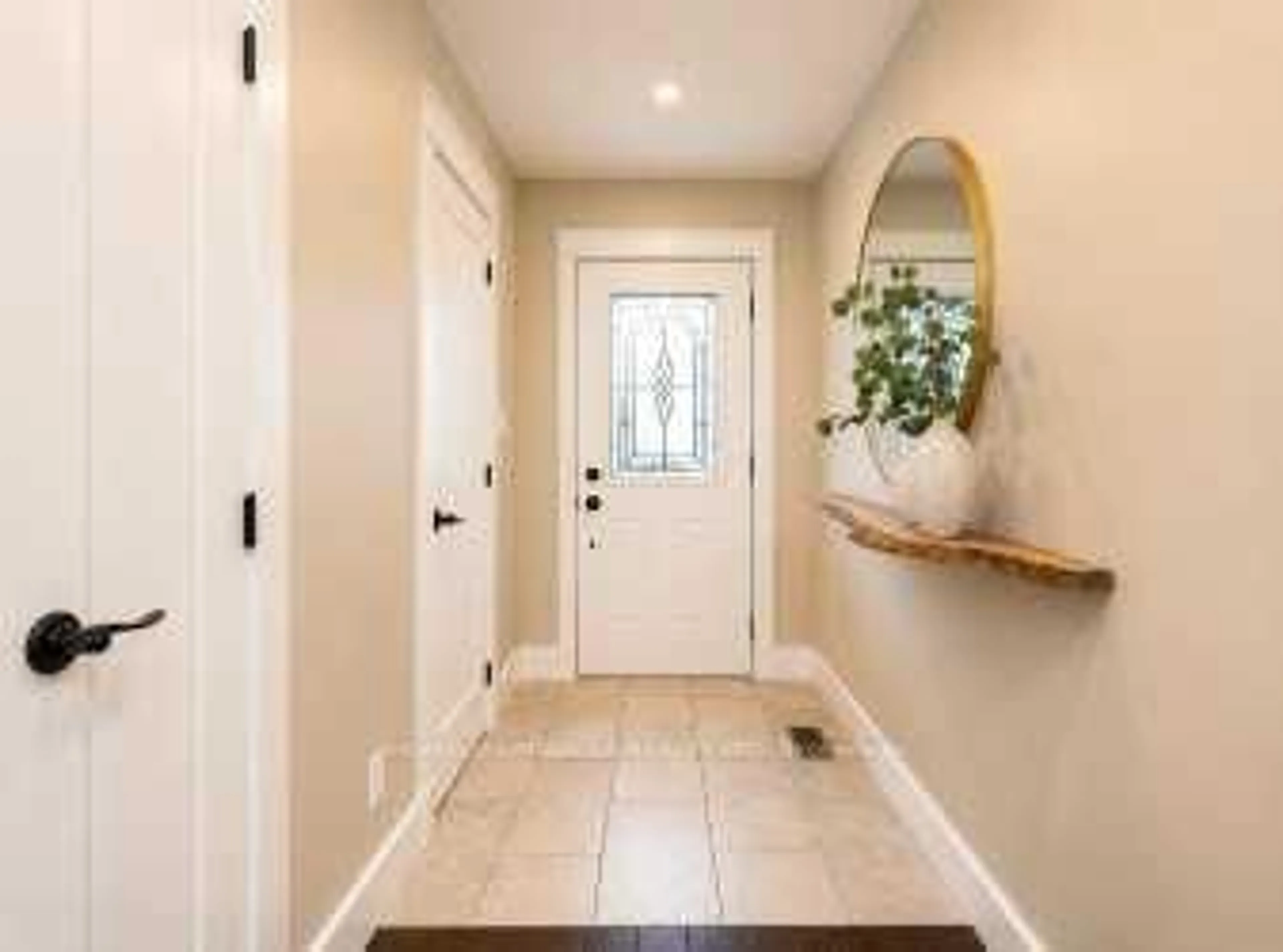 Indoor entryway for 11 Reistview St, Kitchener Ontario N2E 4H1