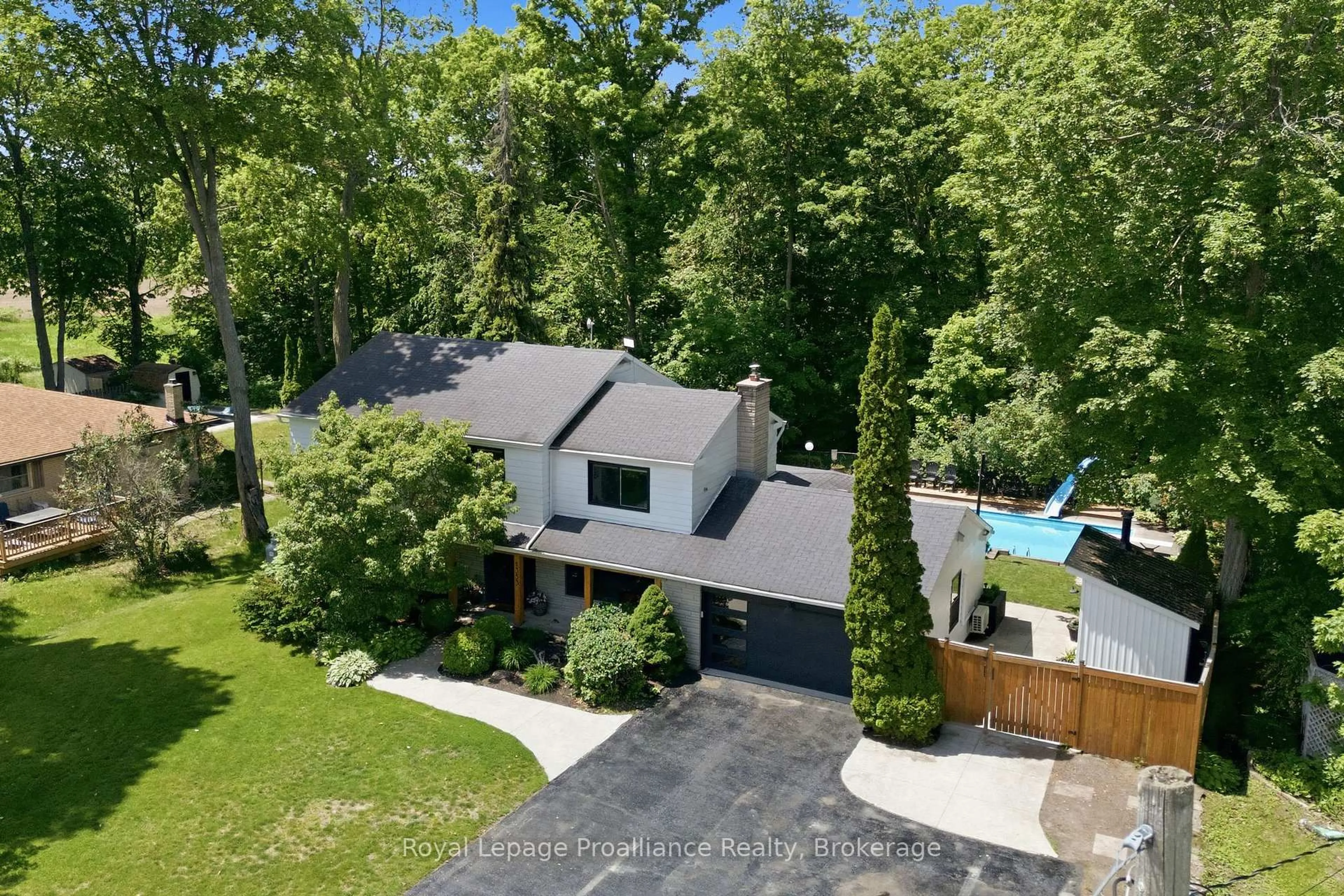 A pic from outside/outdoor area/front of a property/back of a property/a pic from drone, street for 1353 WALLBRIDGE LOYALIST Rd, Belleville Ontario K8N 4Z5