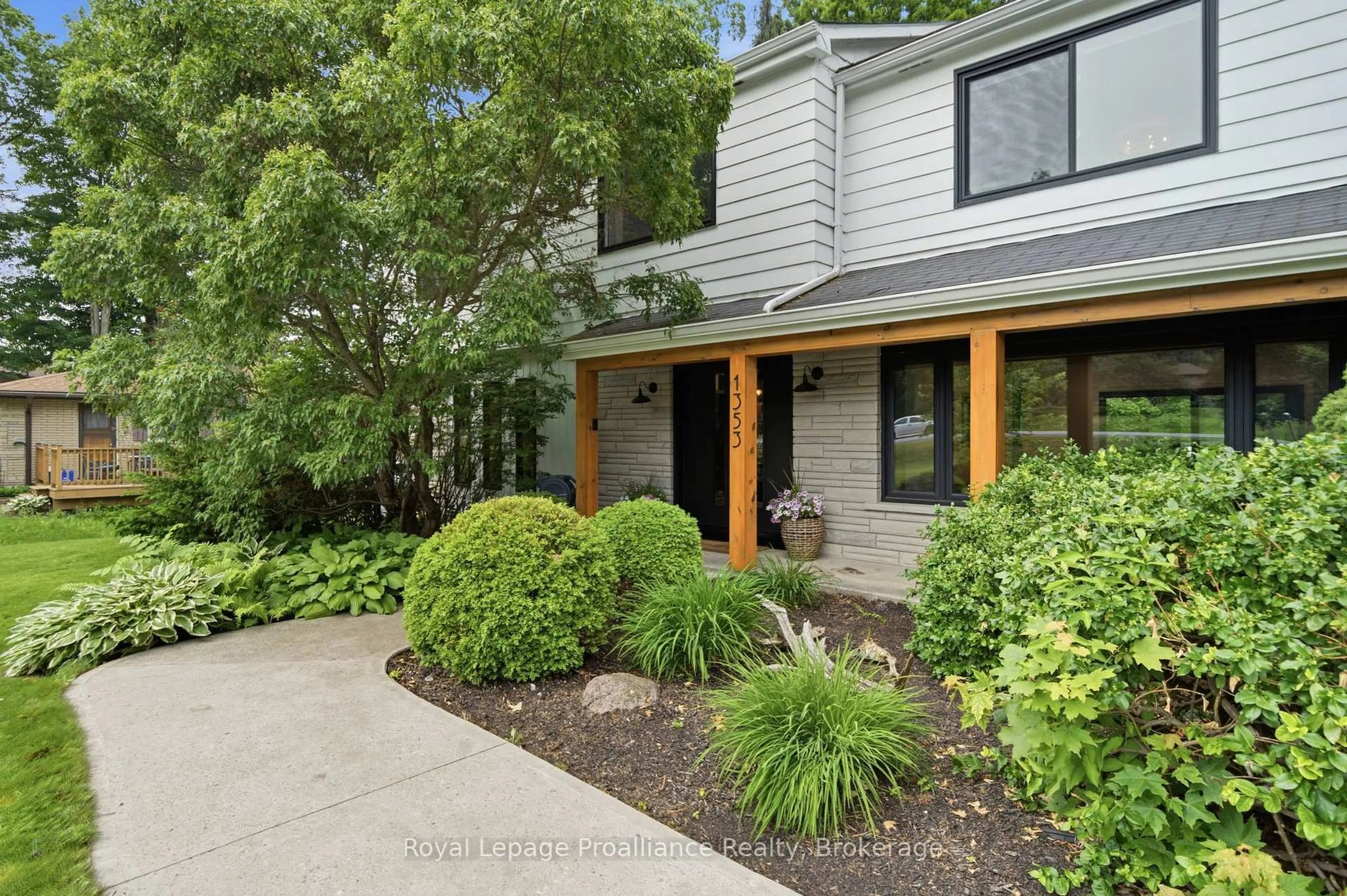 Unknown for 1353 WALLBRIDGE LOYALIST Rd, Belleville Ontario K8N 4Z5