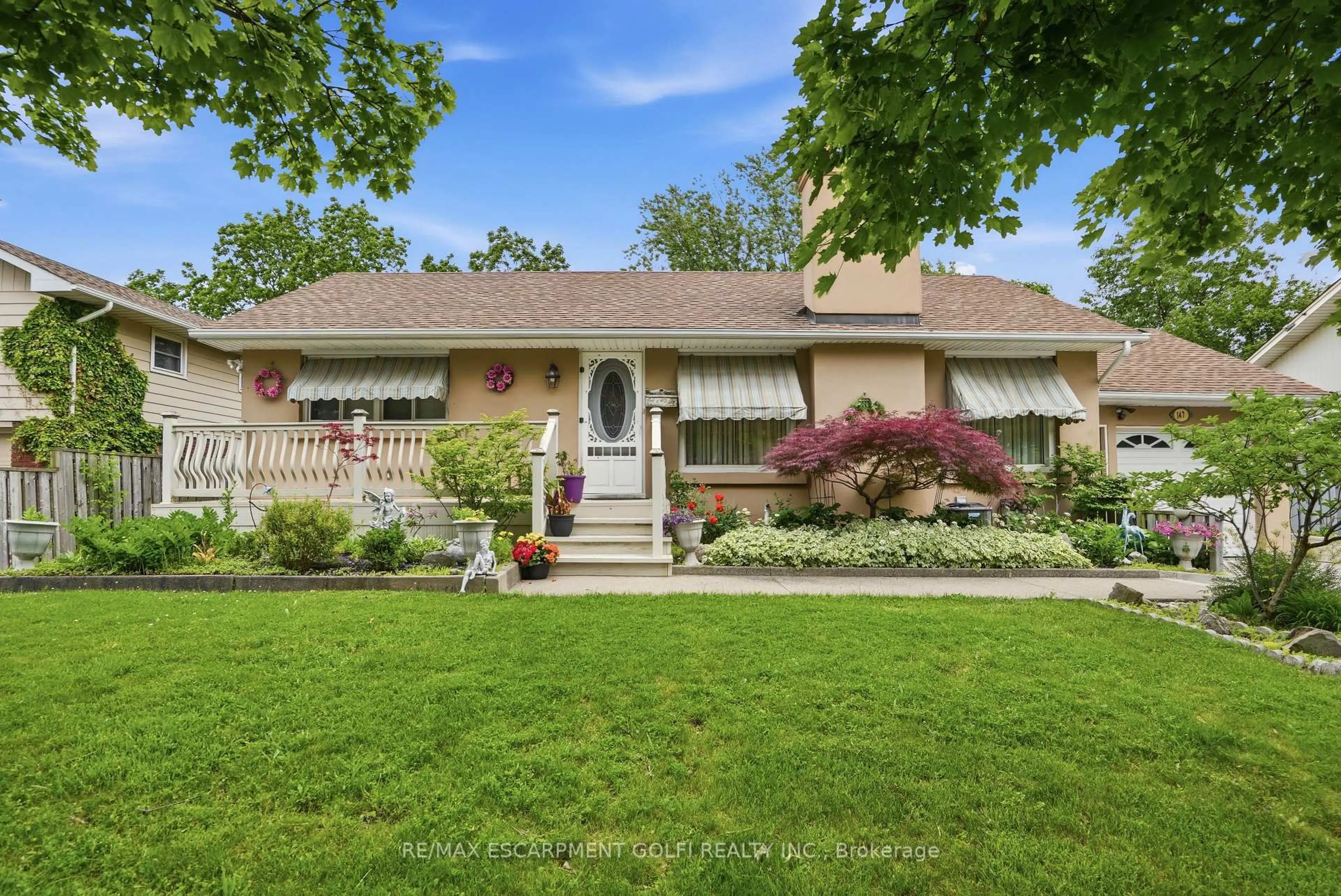 Home with brick exterior material, street for 147 Village Rd, St. Catharines Ontario L2T 3C4