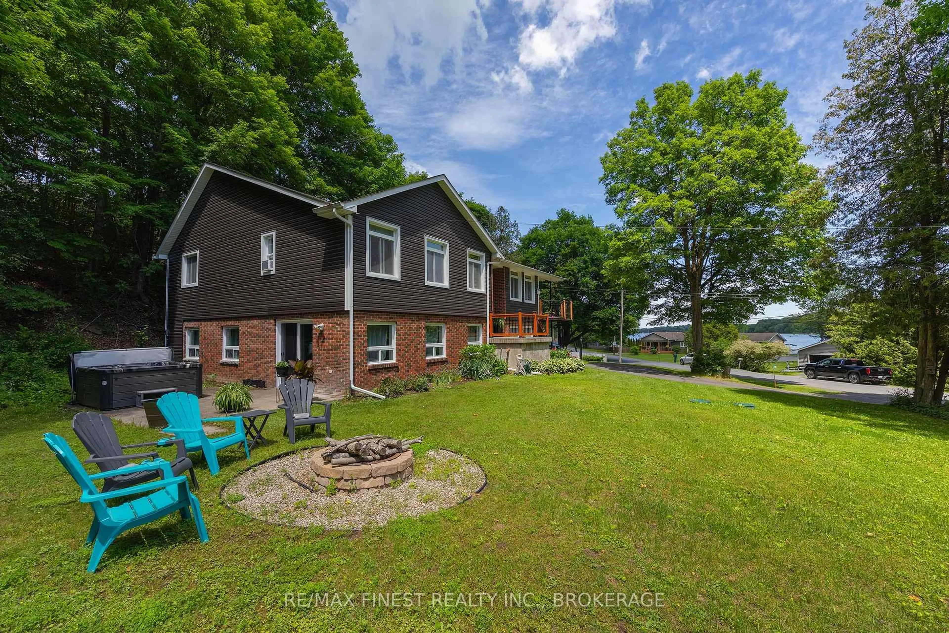 A pic from outside/outdoor area/front of a property/back of a property/a pic from drone, water/lake/river/ocean view for 3315 Loughborough Dr, Mcdonalds Corners Ontario K0H 1M0