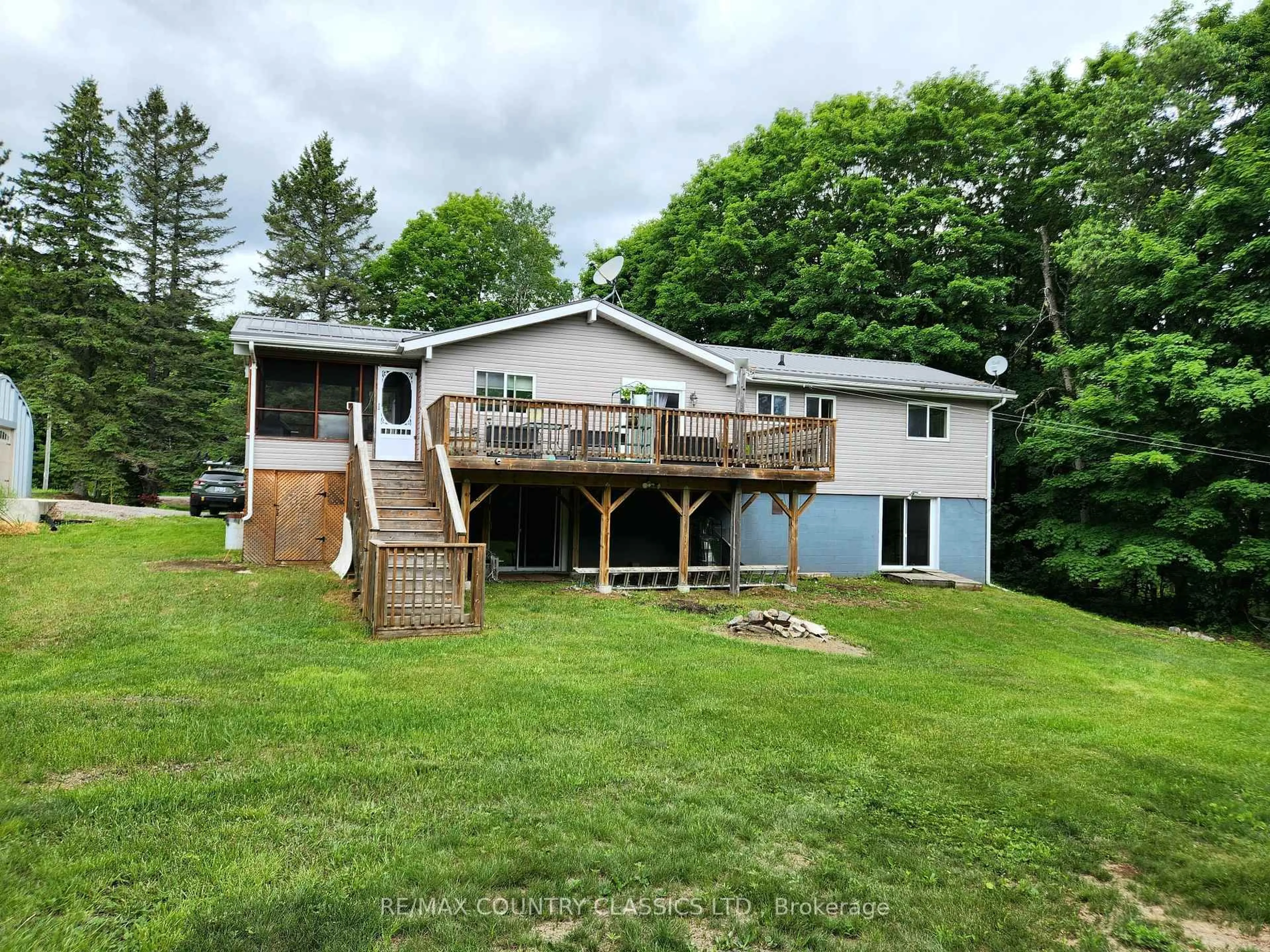 A pic from outside/outdoor area/front of a property/back of a property/a pic from drone, water/lake/river/ocean view for 1930 Weslemkoon Lk Rd, Hastings Ontario K0L 1W0