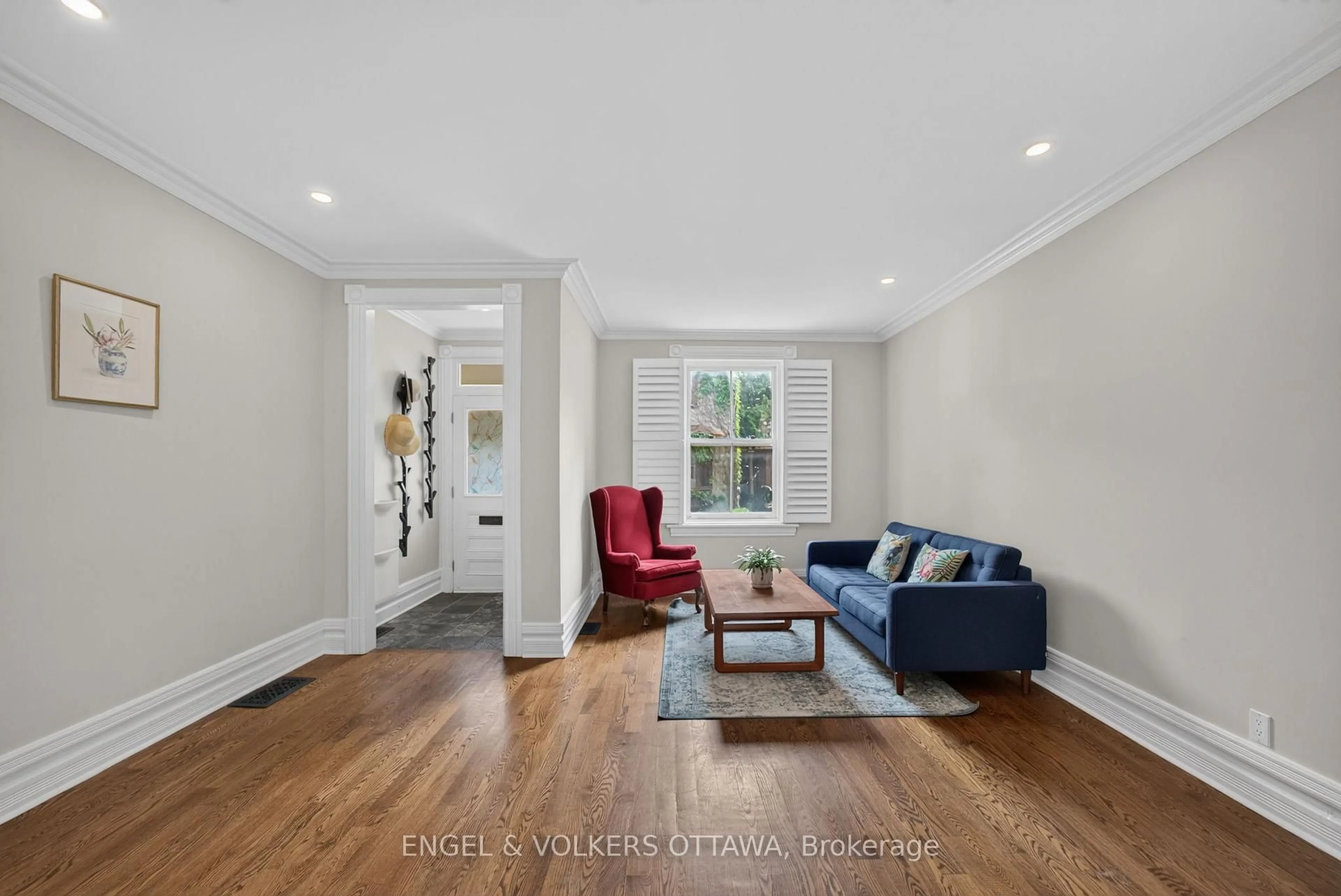 Living room with furniture, unknown for 140 River Lane, Ottawa Ontario K1M 1T1