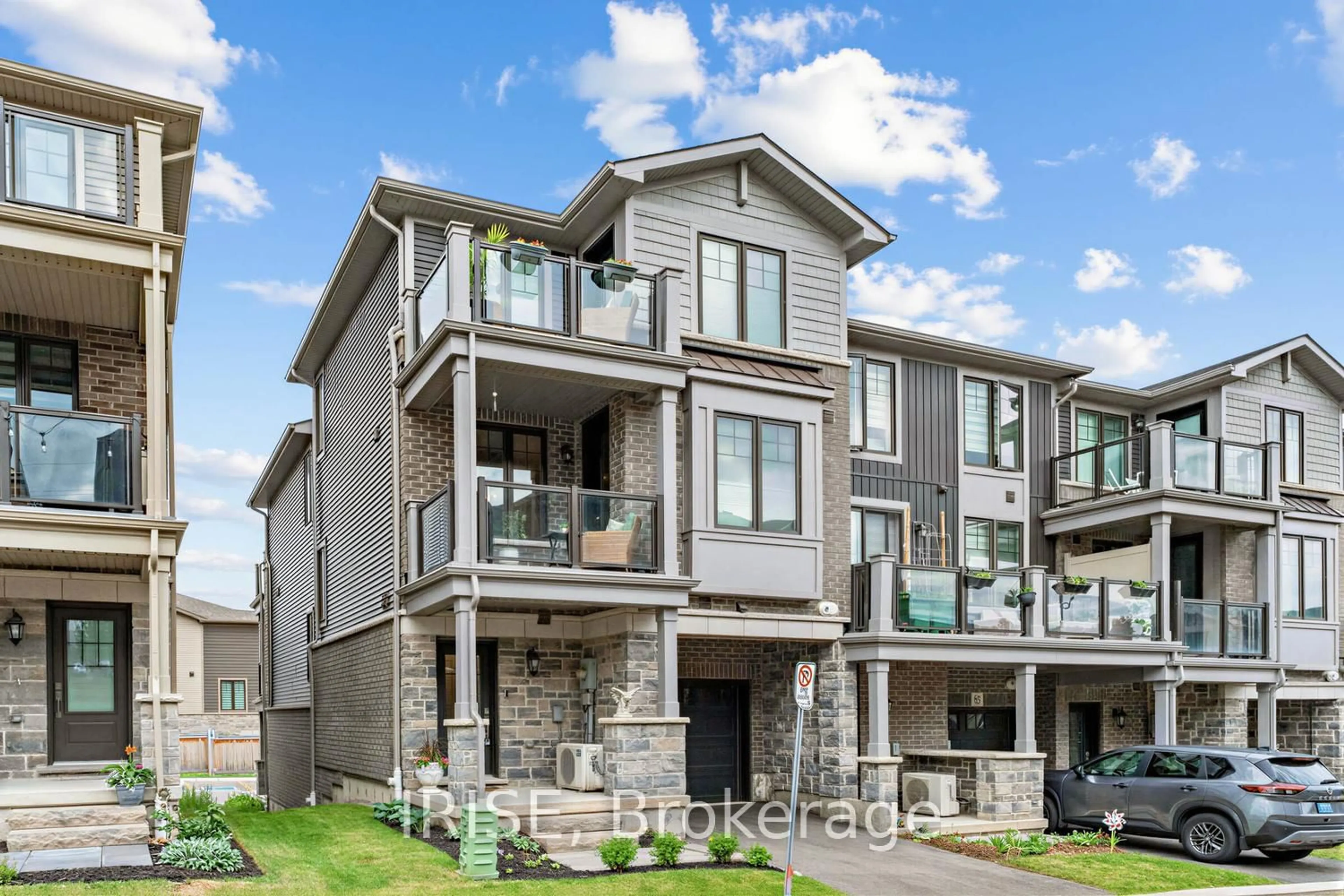 Unknown for 10 Birmingham Dr #82, Cambridge Ontario N1R 0C6