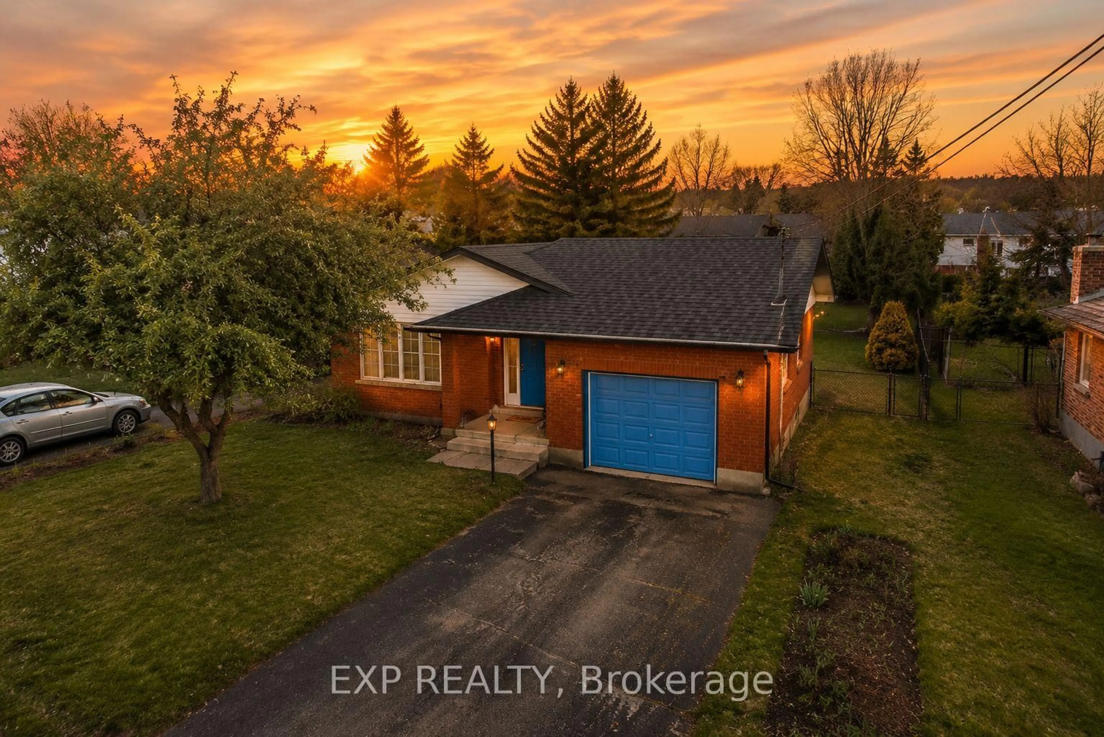 A pic from outside/outdoor area/front of a property/back of a property/a pic from drone, street for 164 Colborne St, Kawartha Lakes Ontario K9V 5Z8