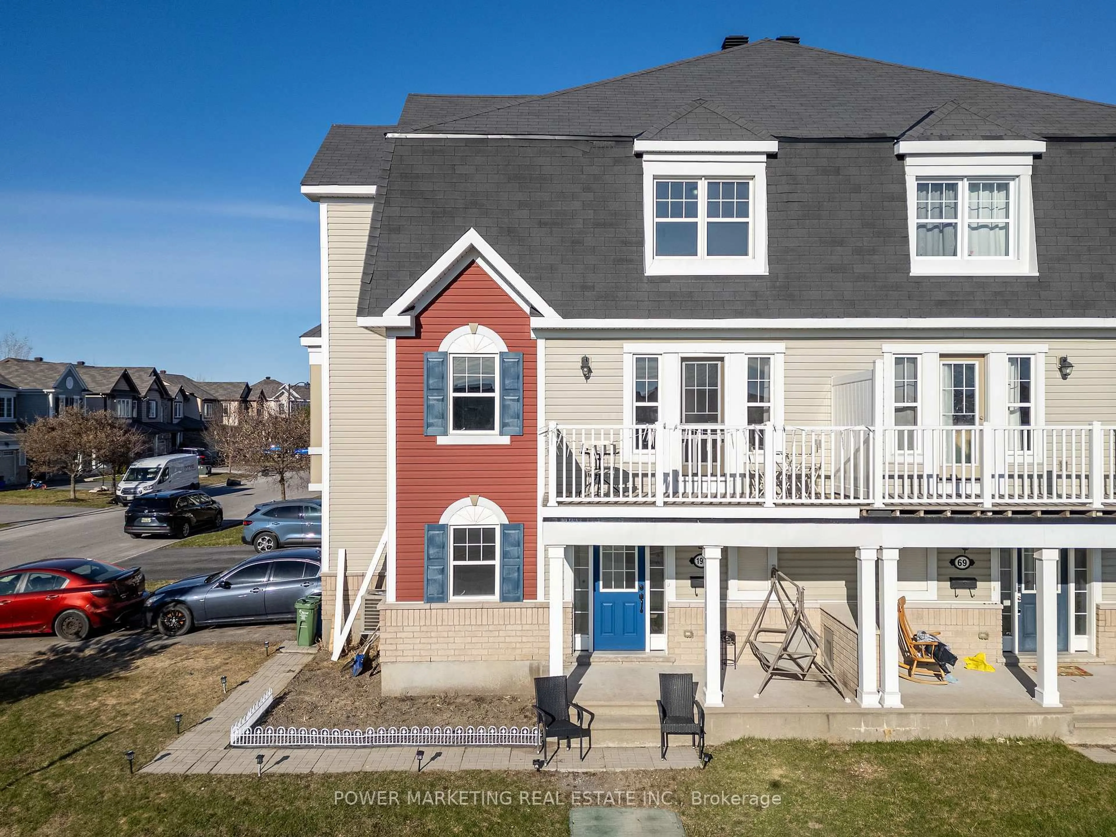 A pic from outside/outdoor area/front of a property/back of a property/a pic from drone, unknown for 193 SOLEIL Ave, Ottawa Ontario K4A 0V9