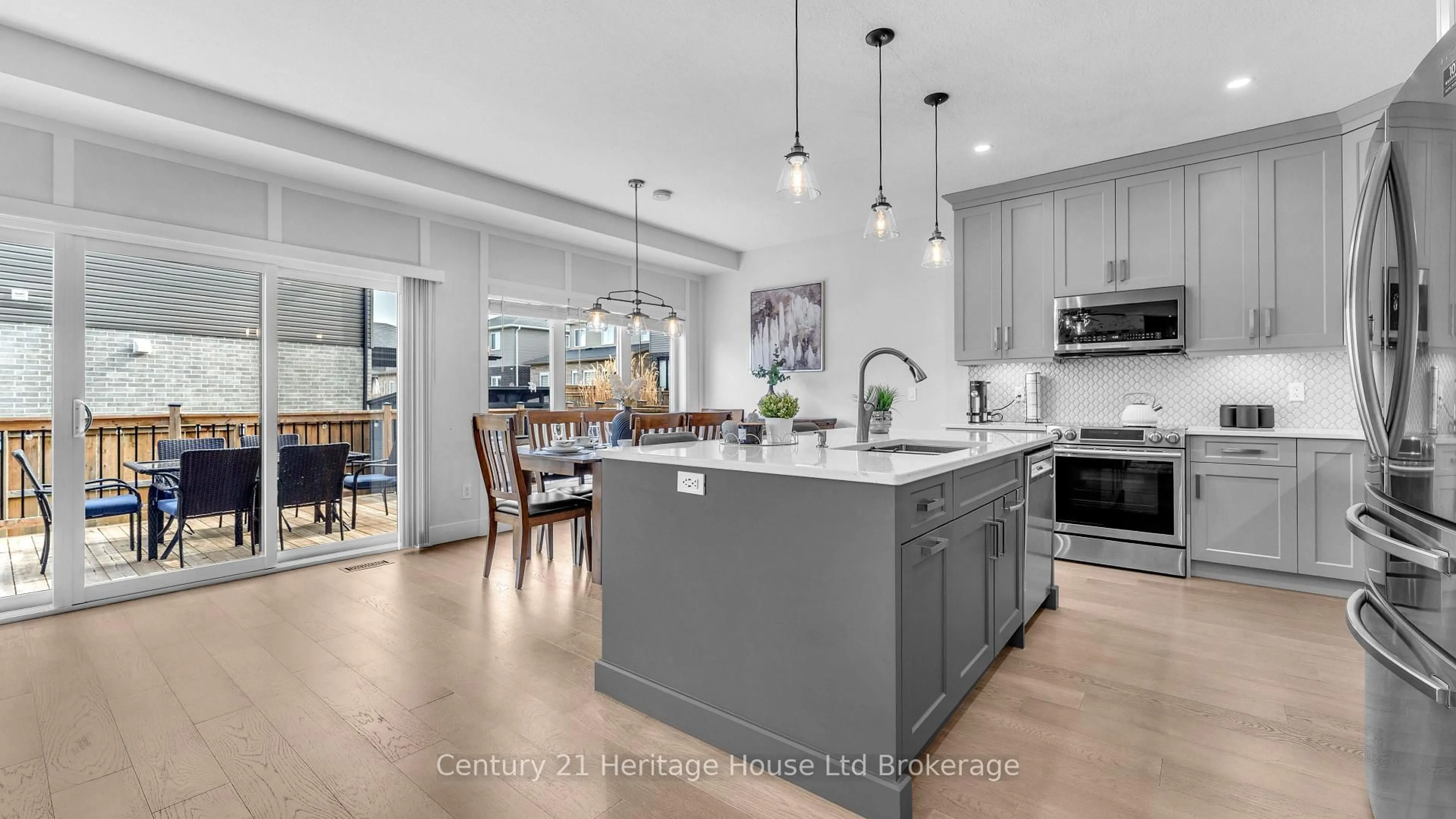 Open concept kitchen, ceramic/tile floor for 1411 Sandbar St, London North Ontario N6G 0V4