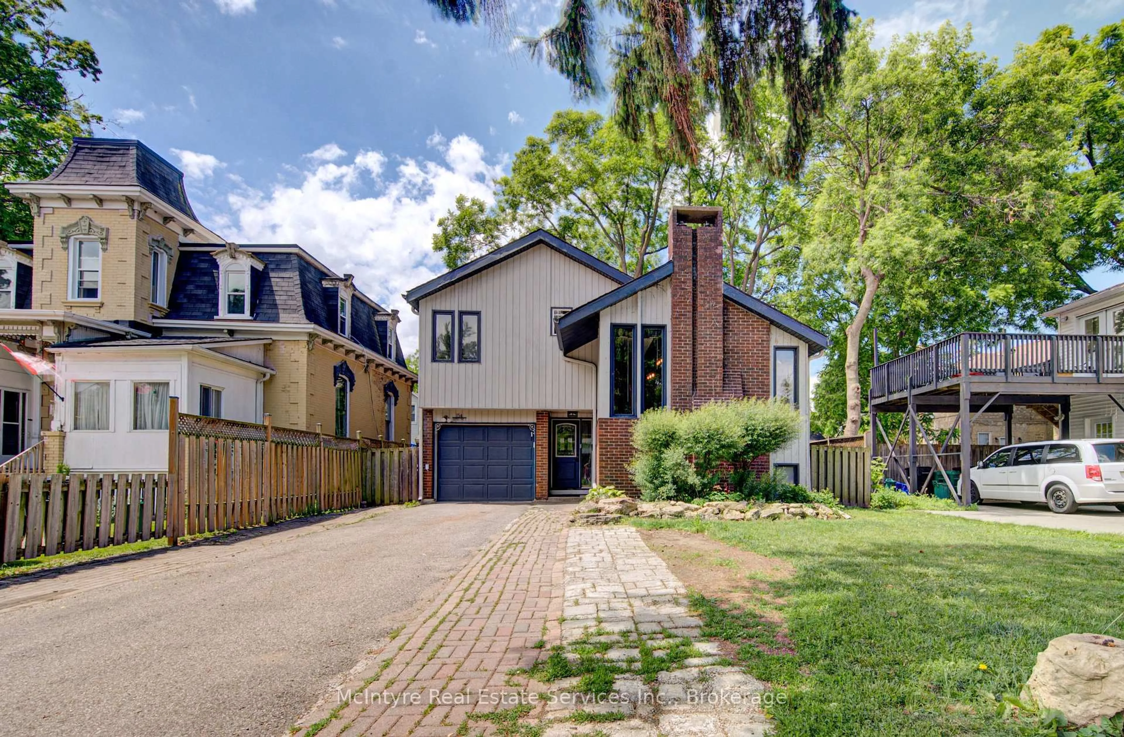 Home with brick exterior material, street for 154 Grand Ave, Cambridge Ontario N1S 2M4