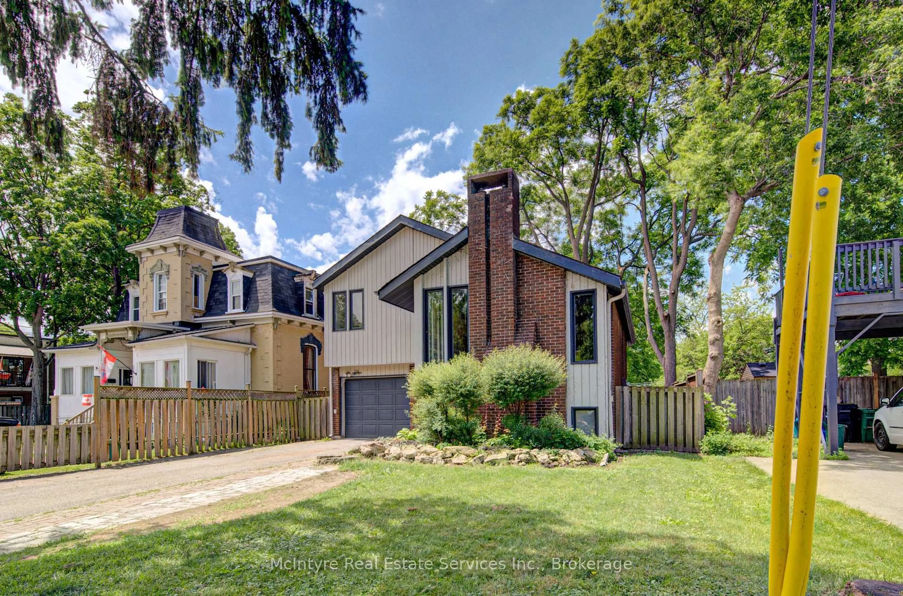 Home with brick exterior material, street for 154 Grand Ave, Cambridge Ontario N1S 2M4