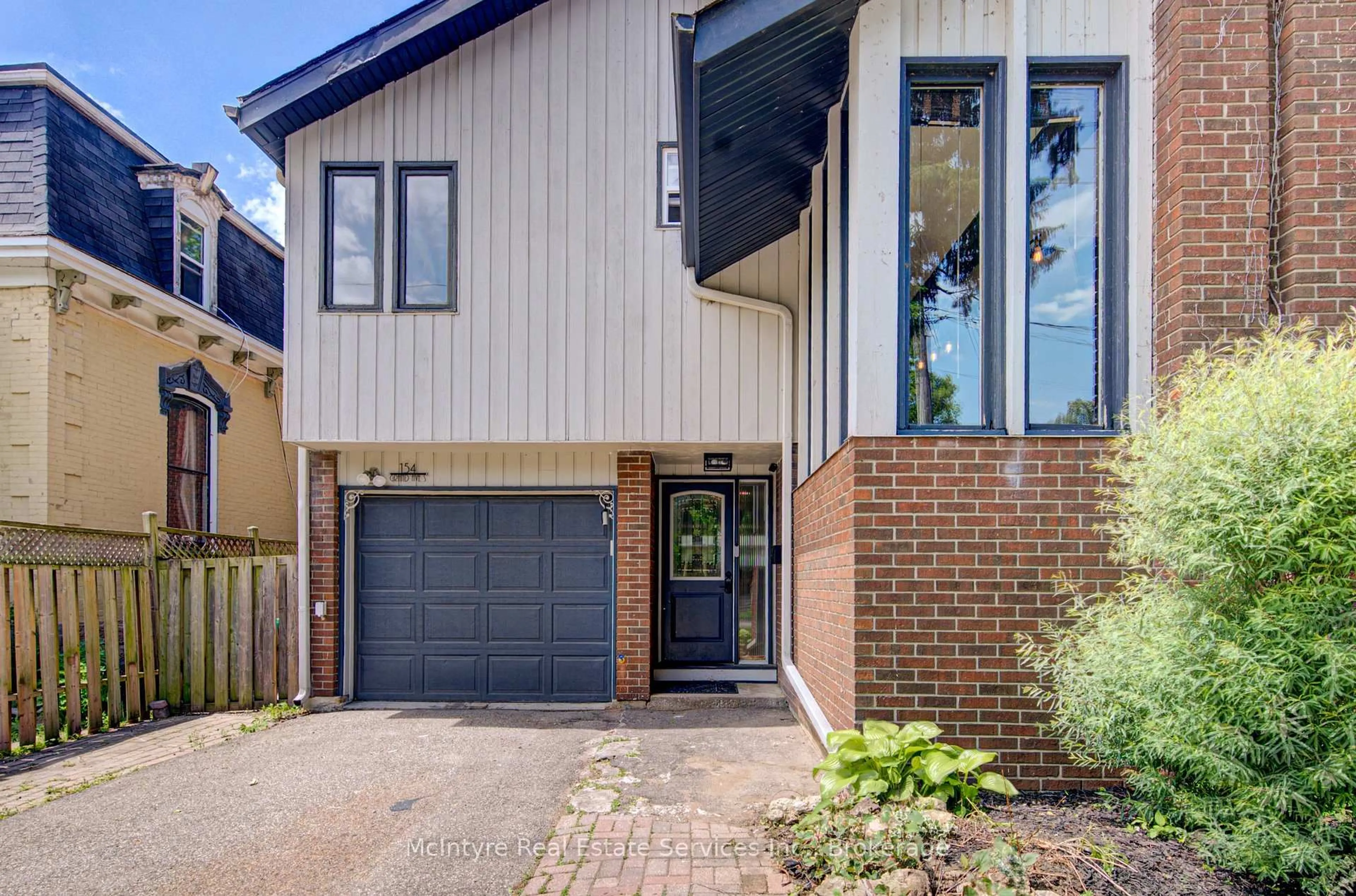 Home with brick exterior material, street for 154 Grand Ave, Cambridge Ontario N1S 2M4