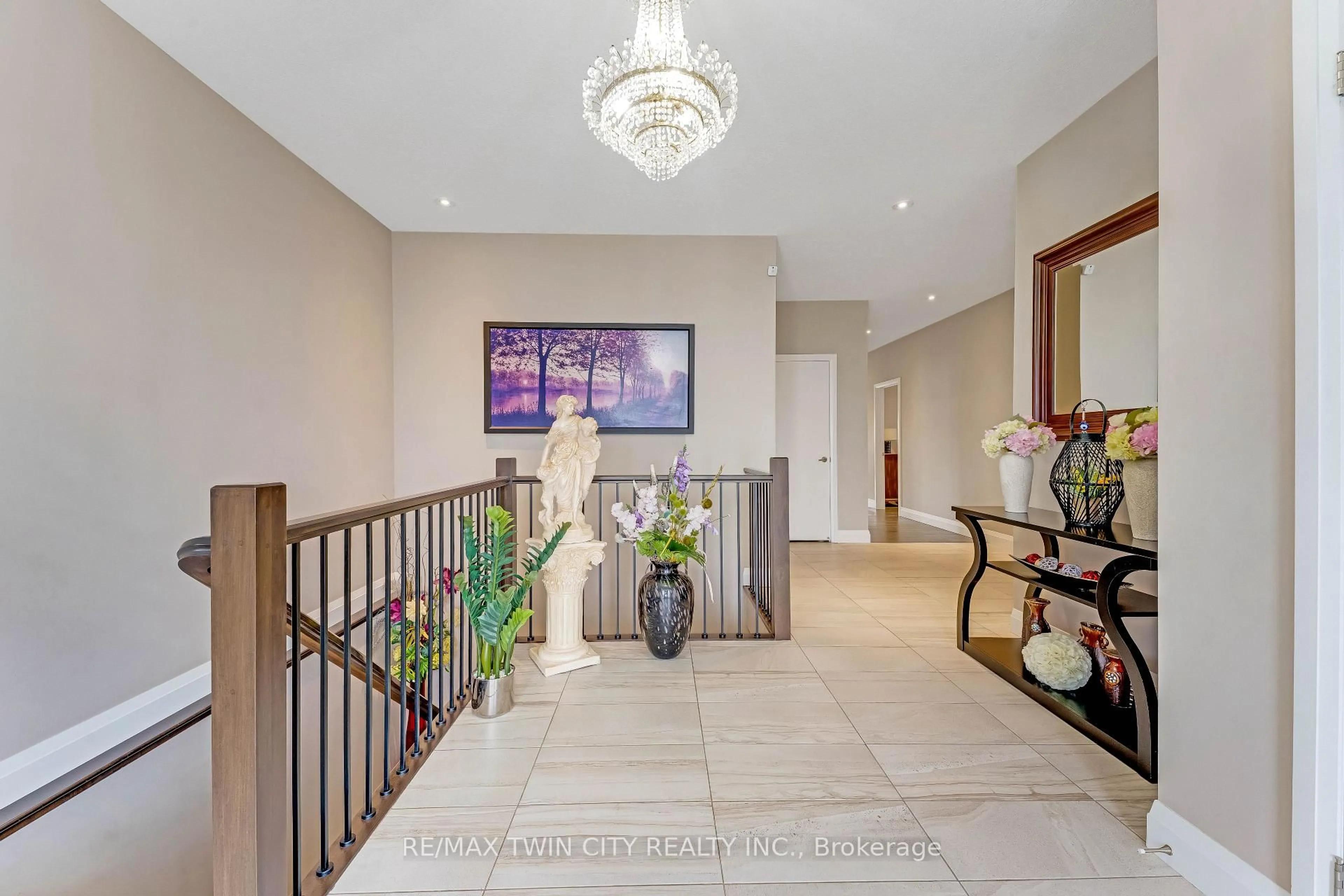 Indoor foyer for 86 Woodberry Cres, Kitchener Ontario N3B 0C8