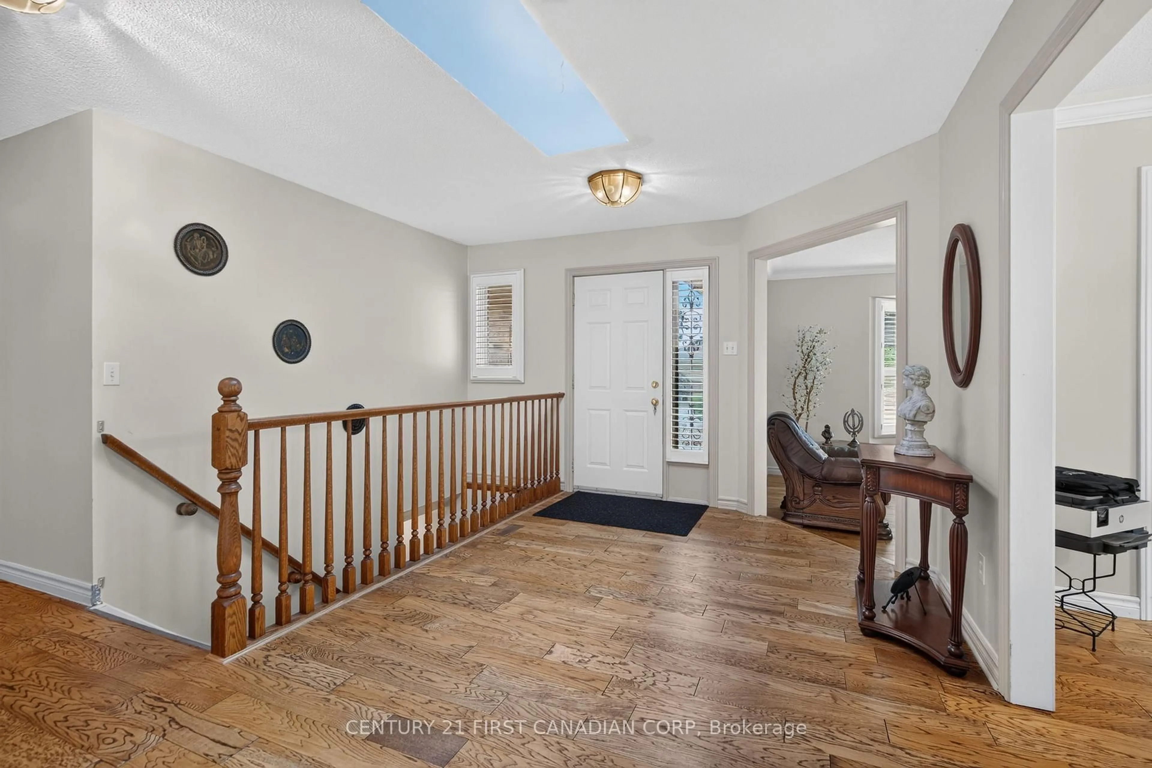 Indoor entryway for 1 Sports Field Cres, London South Ontario N6K 4J9