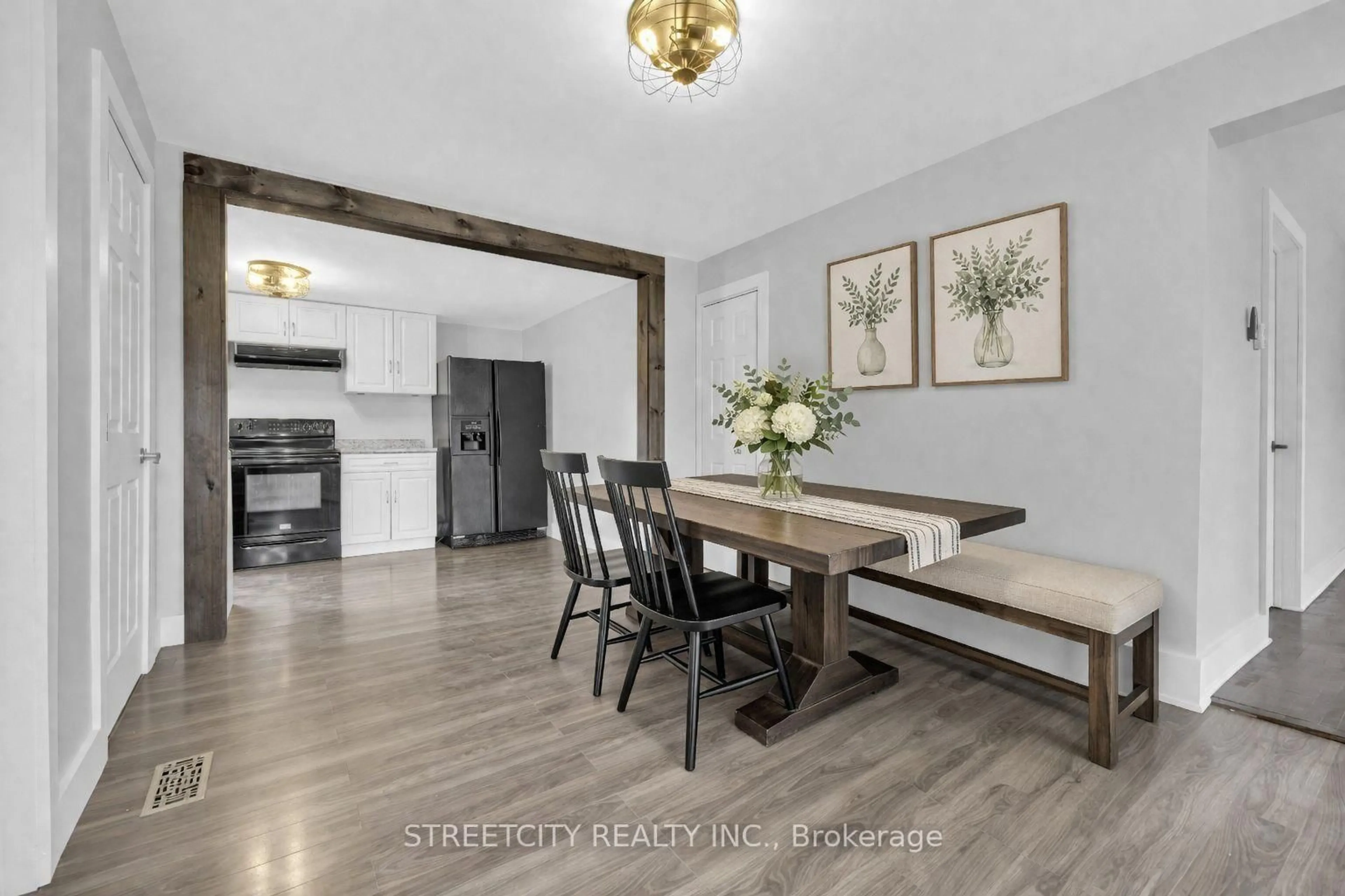 Dining room, unknown for 190 King St, Southwest Middlesex Ontario N0L 1M0