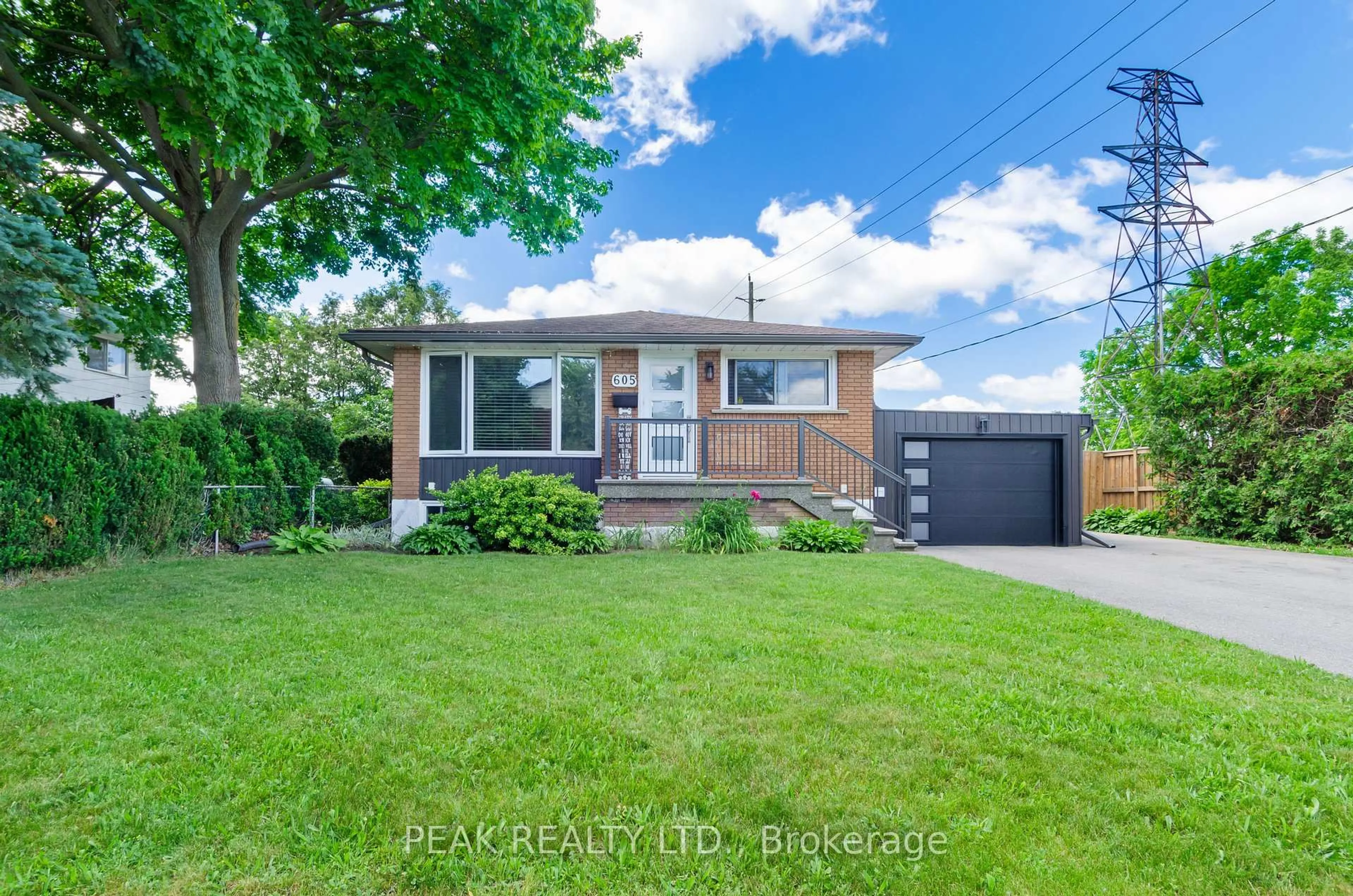 Home with brick exterior material, street for 605 Grey St, Brantford Ontario N3S 4X9