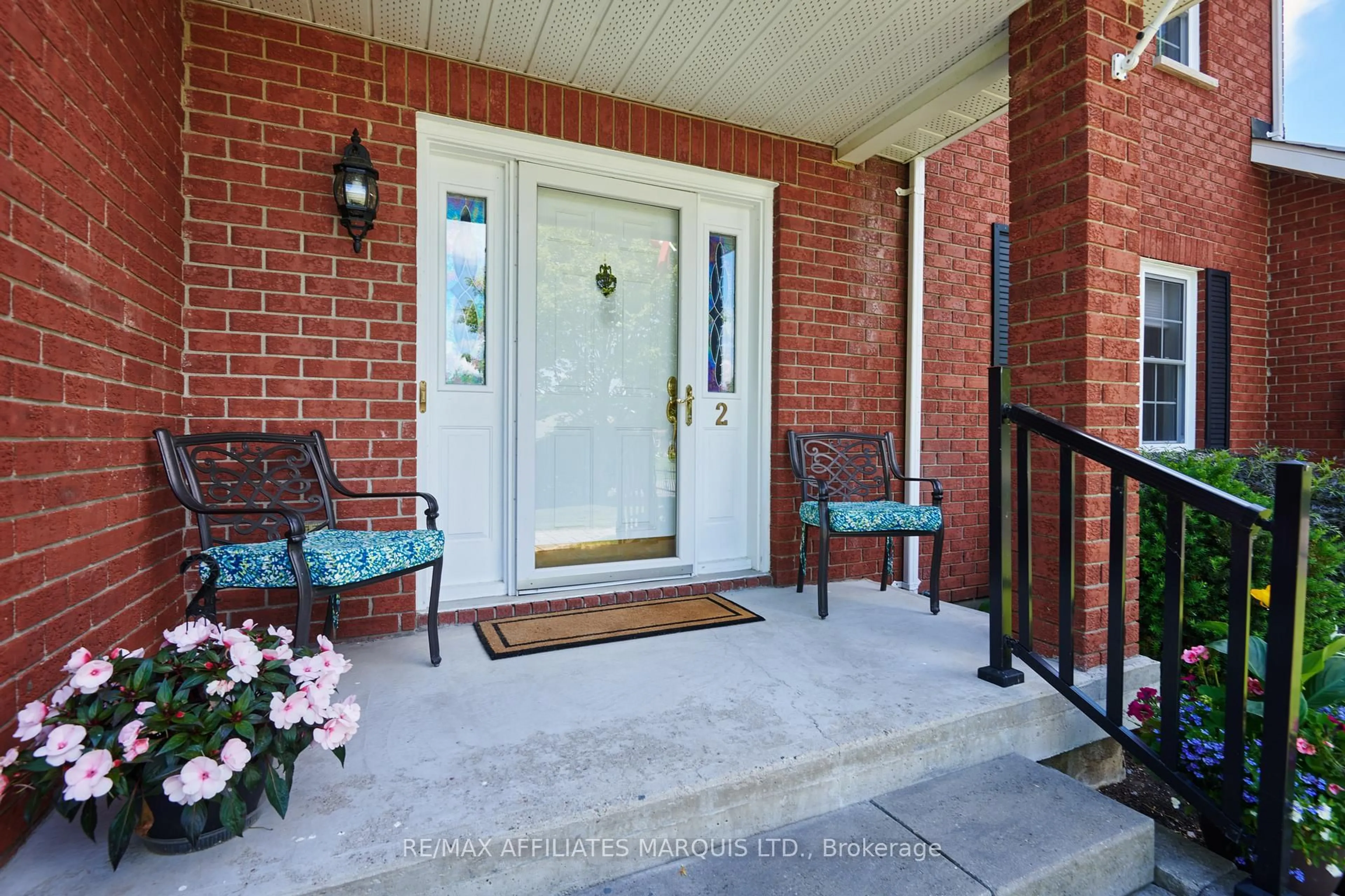 Indoor entryway for 2 Fairholme Dr, South Dundas Ontario K0C 1X0