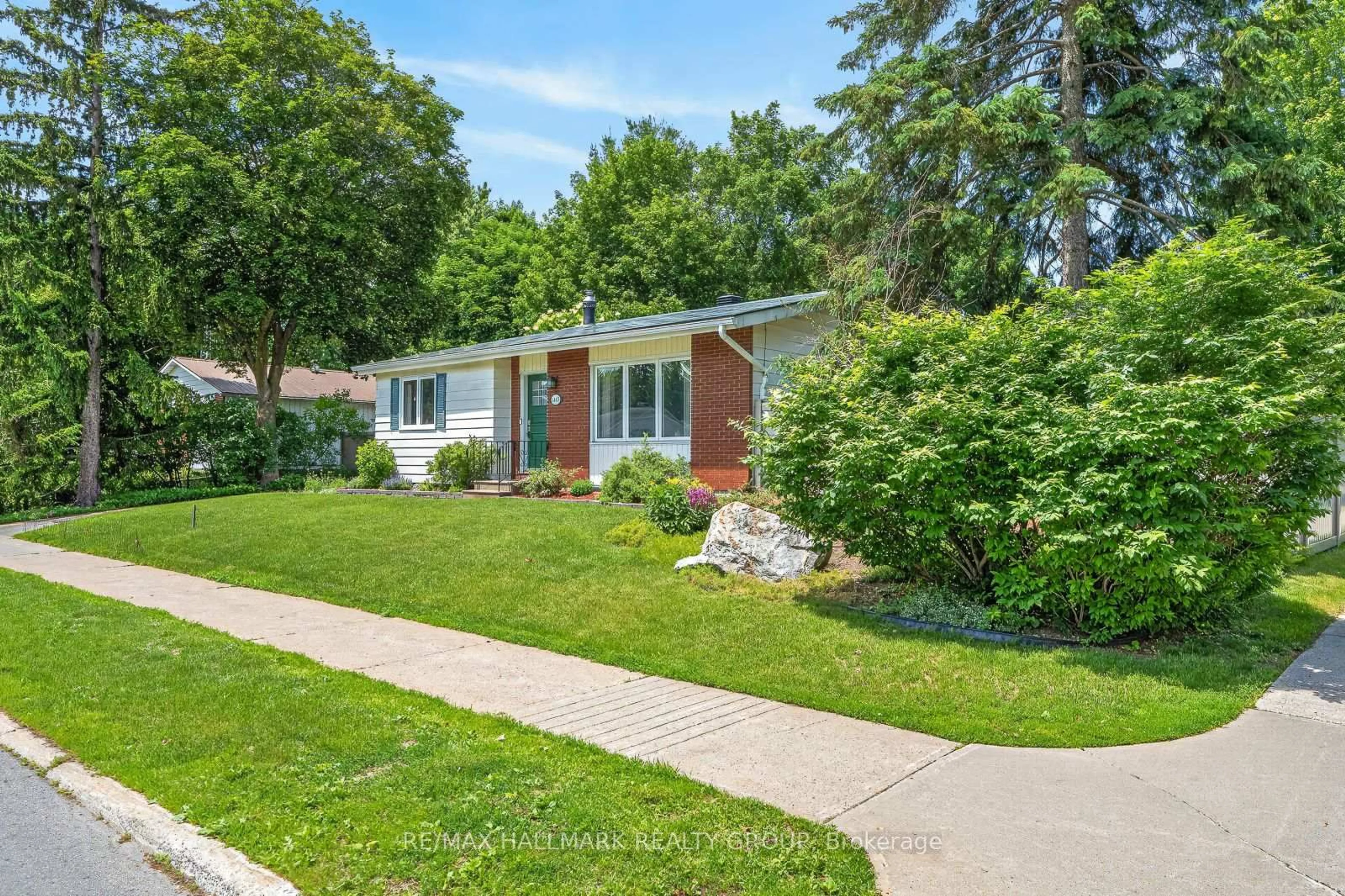 Unknown for 1445 Matheson Rd, Ottawa Ontario K1J 8B5