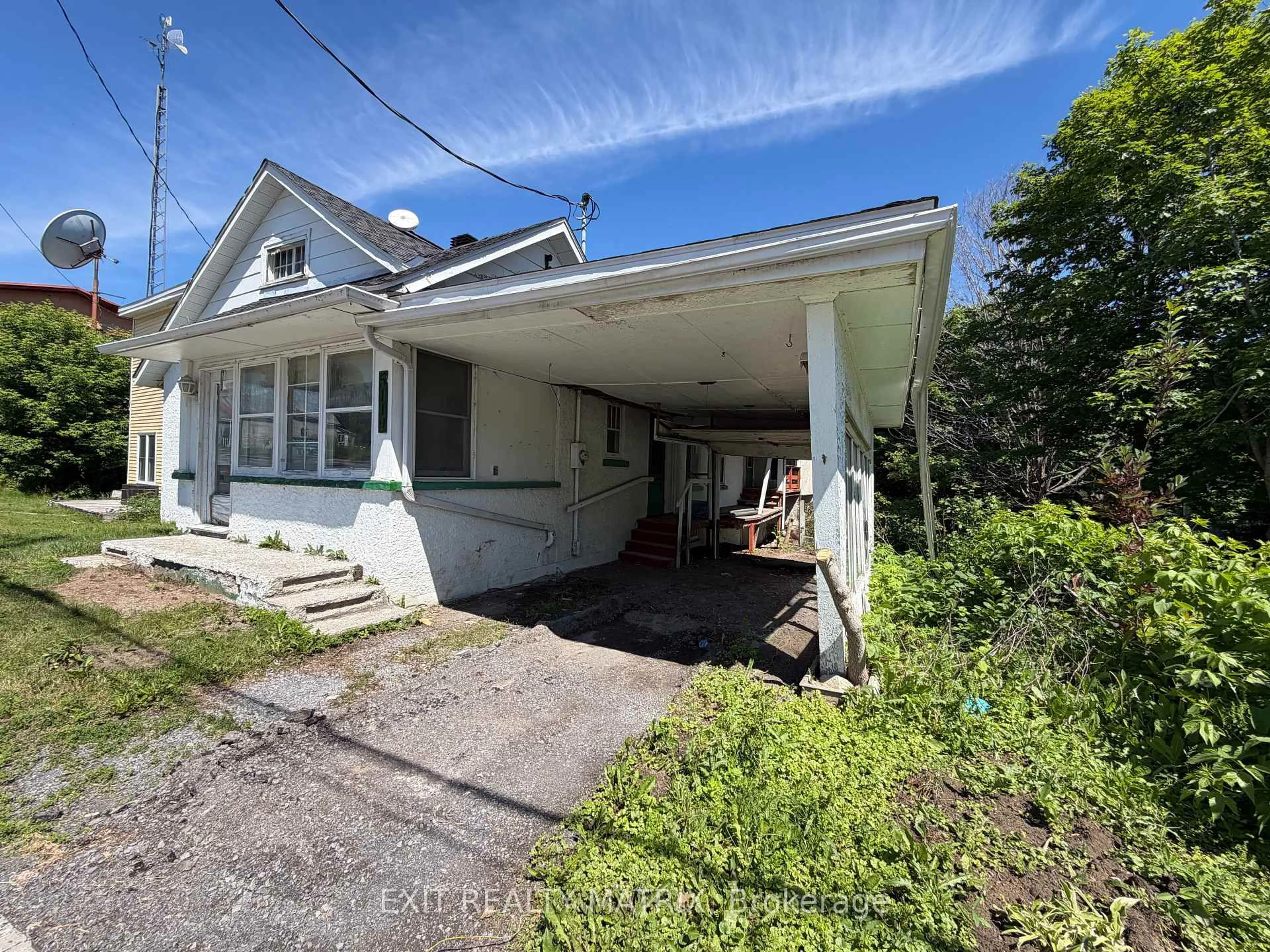 A pic from outside/outdoor area/front of a property/back of a property/a pic from drone, building for 5119 County 10 Rd, The Nation Ontario K0B 1G0