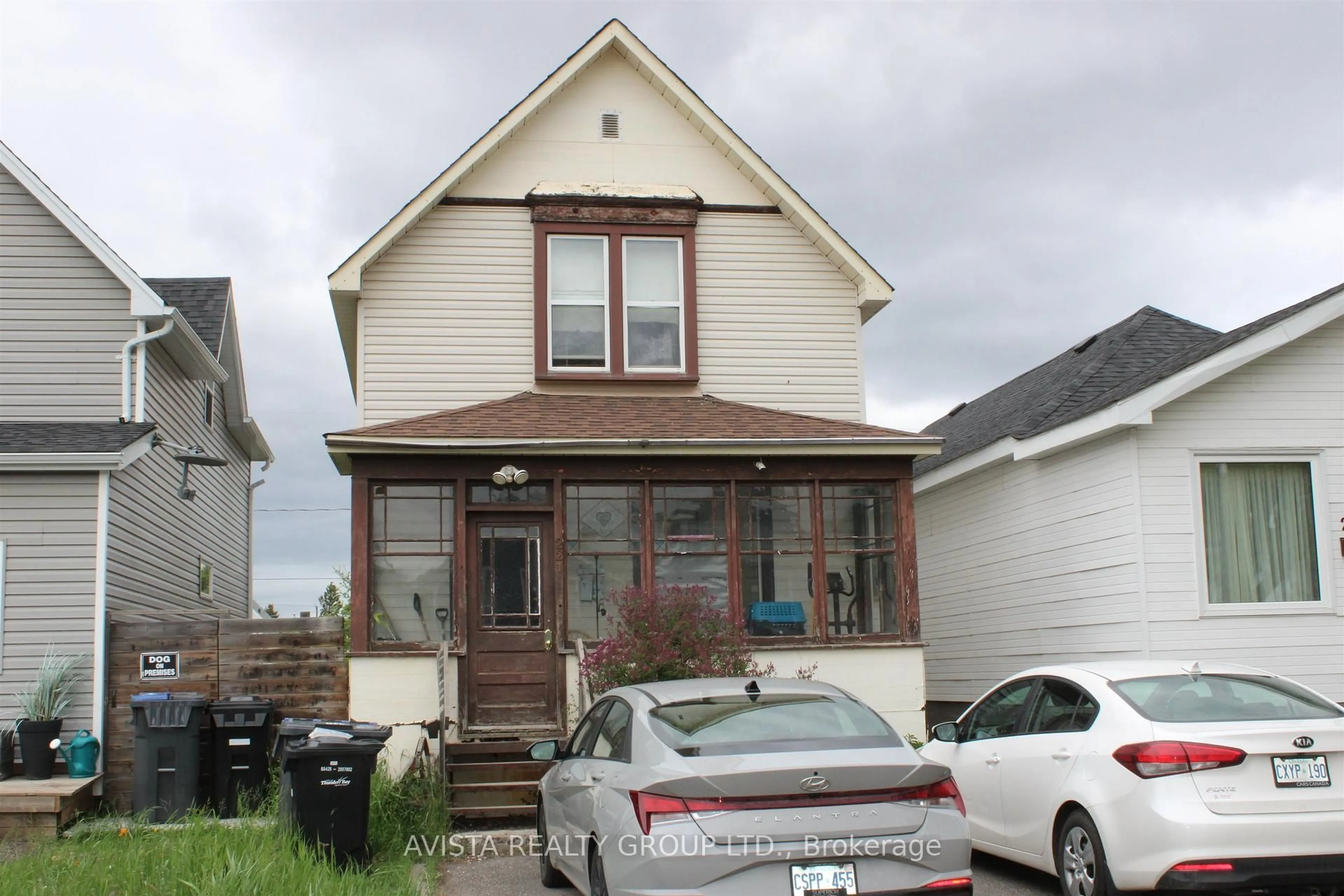 Unknown for 221 Francis St W, Thunder Bay Ontario P7E 4C1