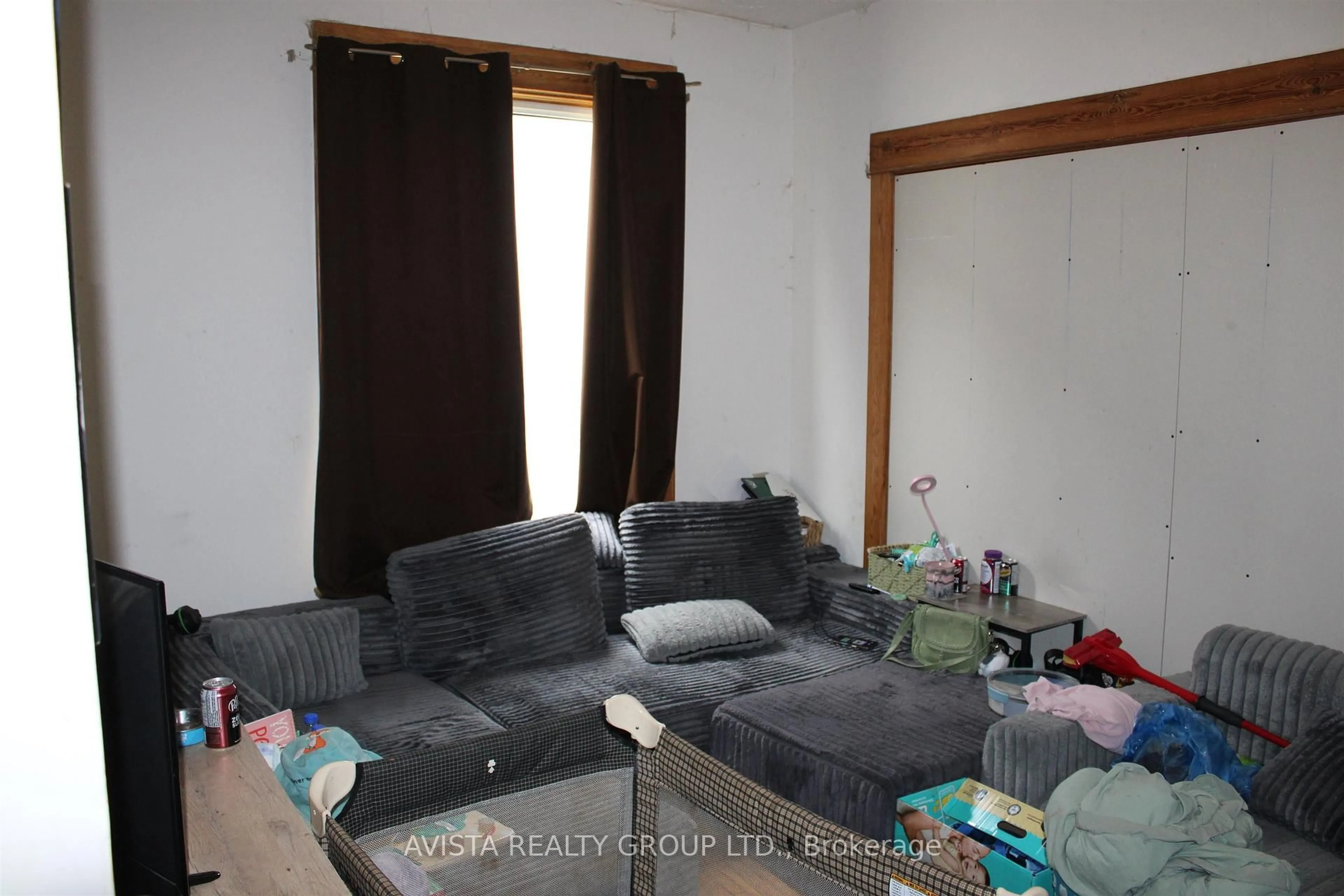 A pic of a room for 221 Francis St W, Thunder Bay Ontario P7E 4C1