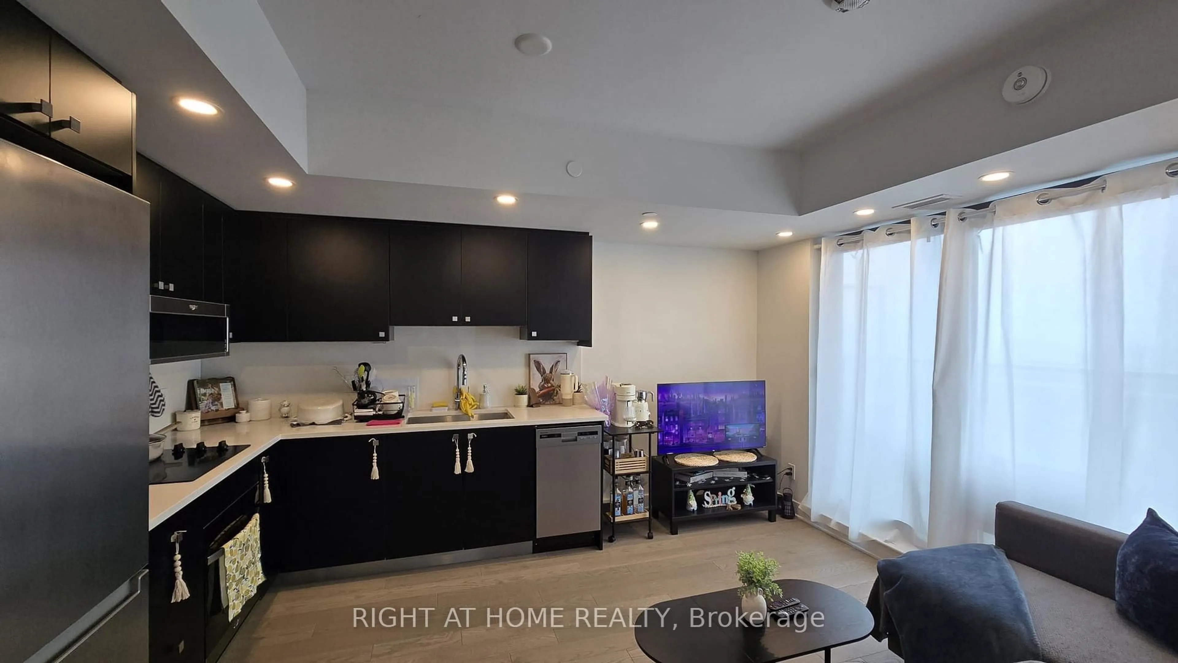 Unknown for 180 George St #2405, Ottawa Ontario K1N 0G8