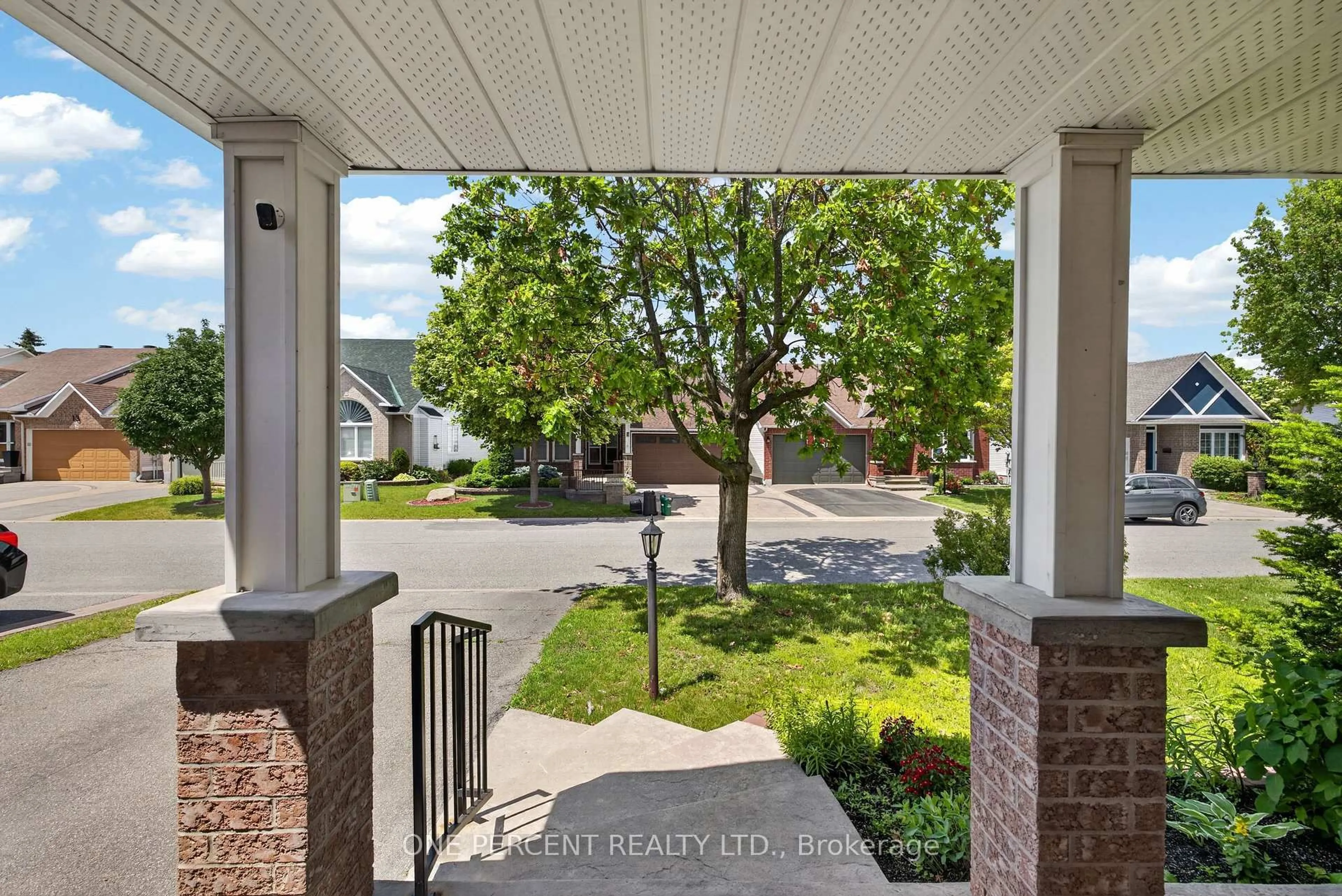Unknown for 6 Windchime Cres, Ottawa Ontario K2G 6J3