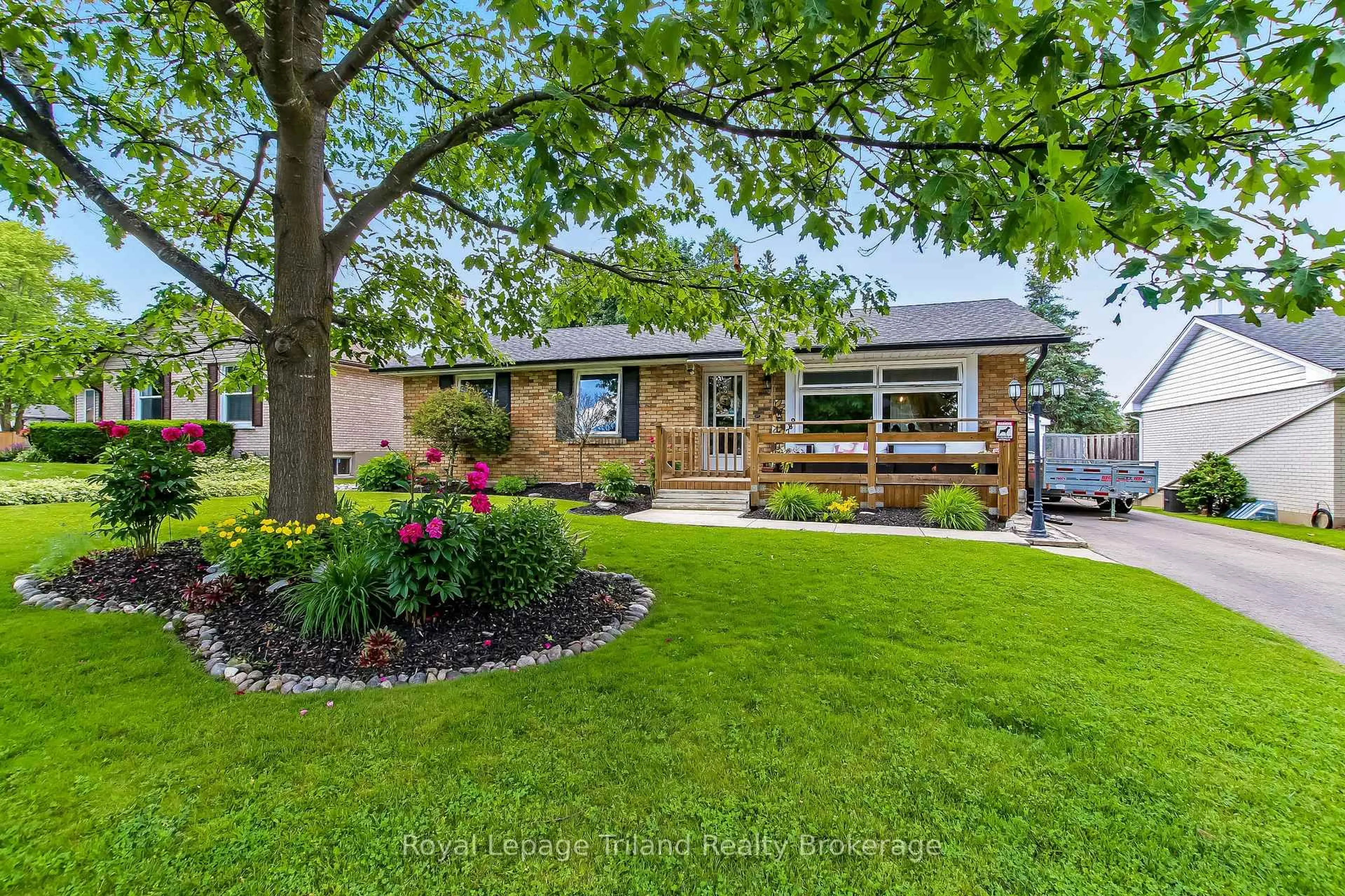 Home with brick exterior material, street for 789 Gladstone Dr, Woodstock Ontario N4S 5T3