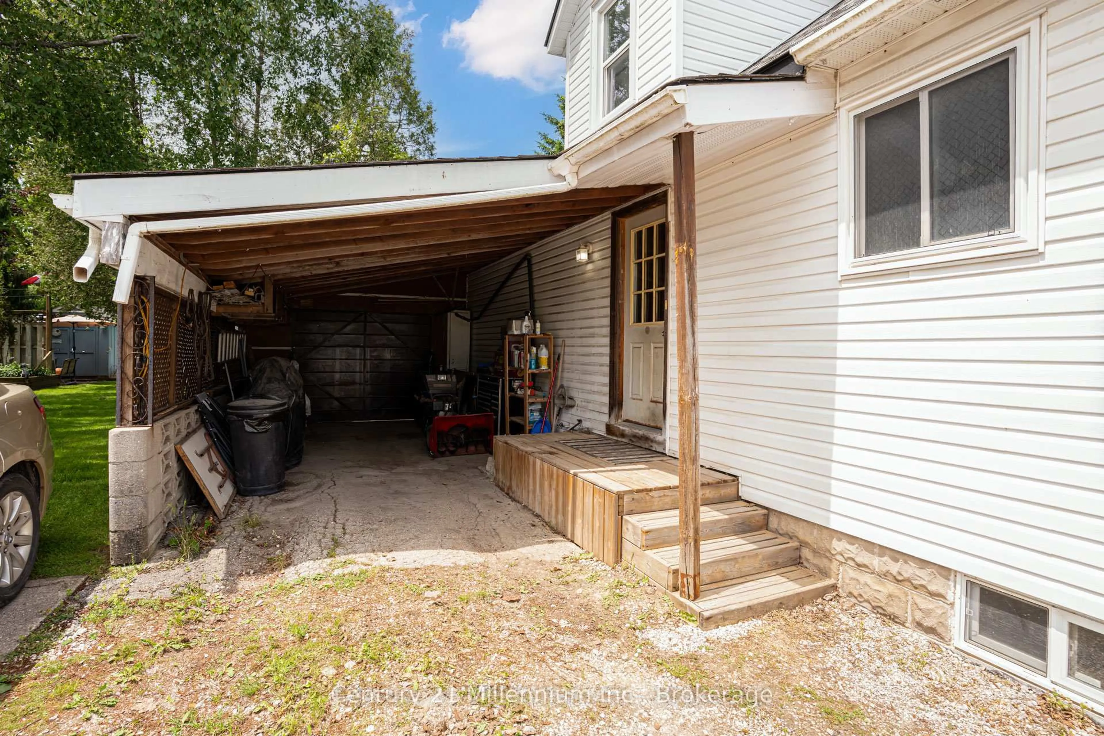 Patio, street for 266 Garafraxa St, Chatsworth Ontario N0H 1G0