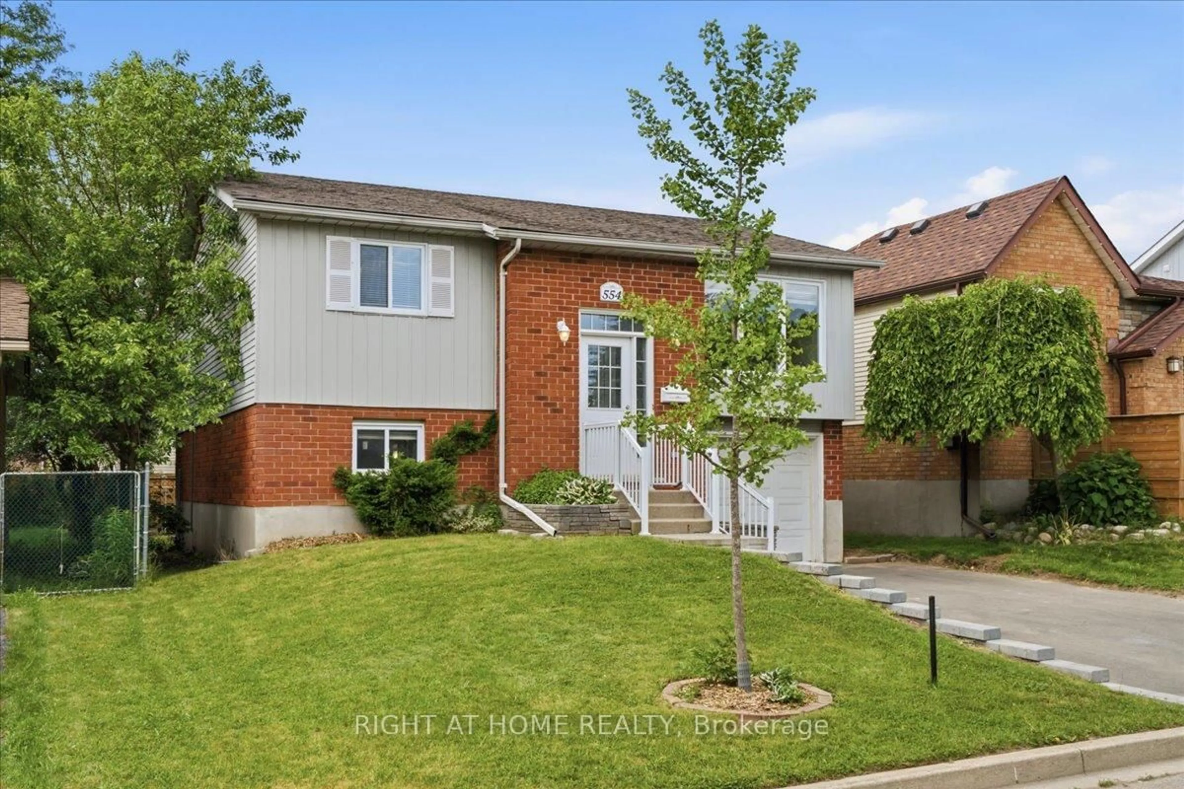 Home with brick exterior material, street for 554 Halberstadt Circ, Cambridge Ontario N3H 5J5