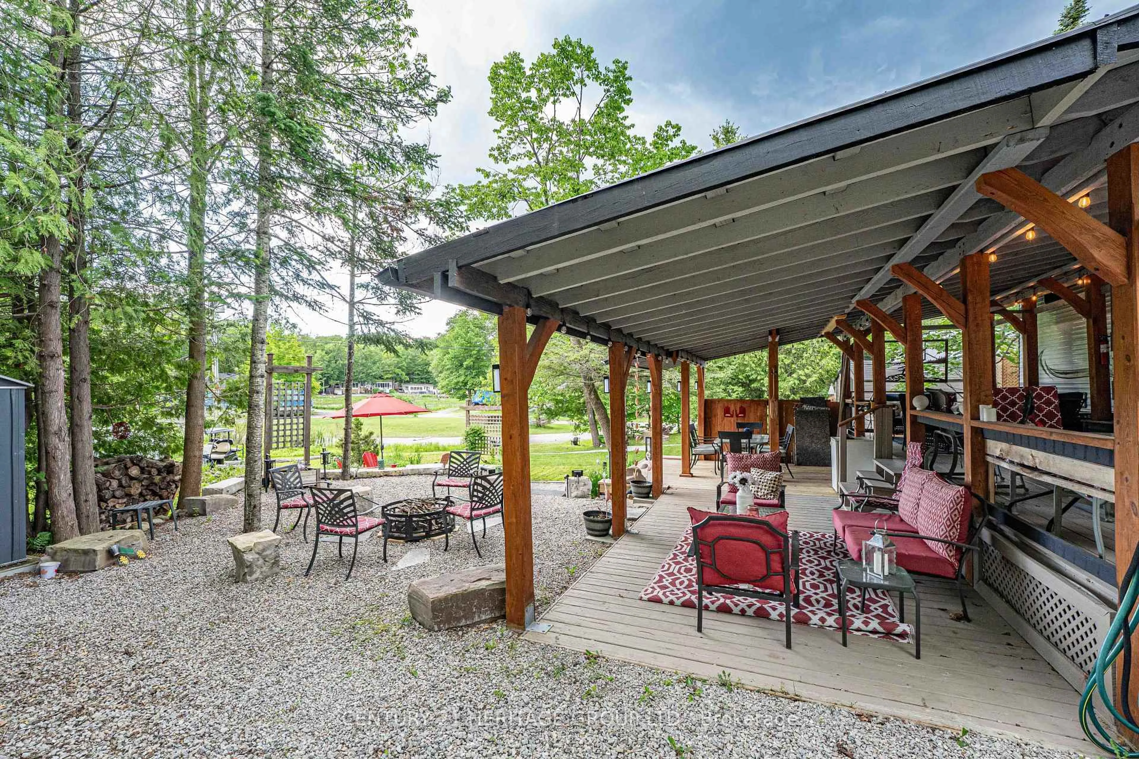 Patio, mountain view for 202 Hidden Glen Rd #53, Georgian Bay Ontario L0K 1S0