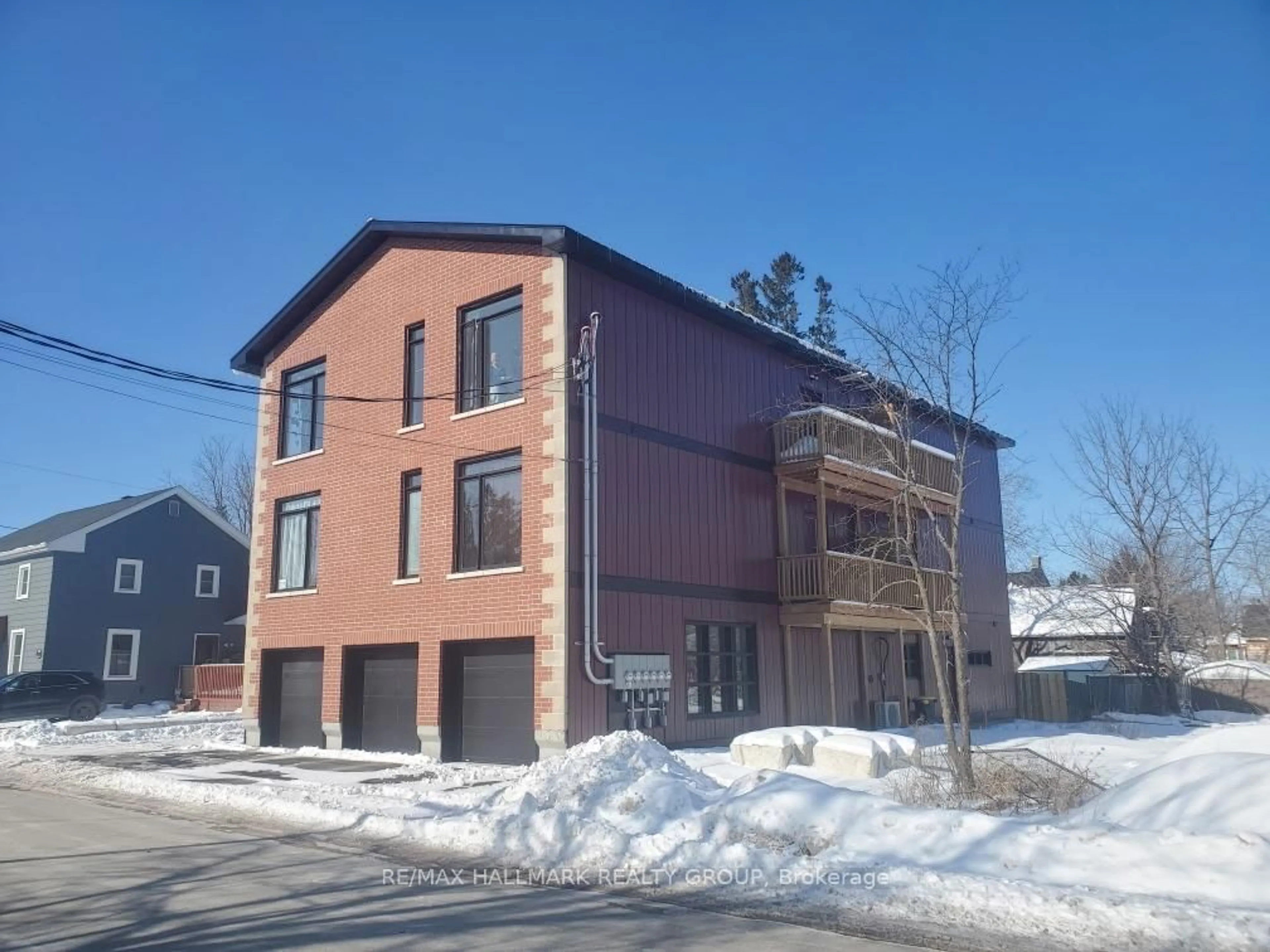 Home with brick exterior material, building for 117 Drummond St, Merrickville-Wolford Ontario K0G 1N0