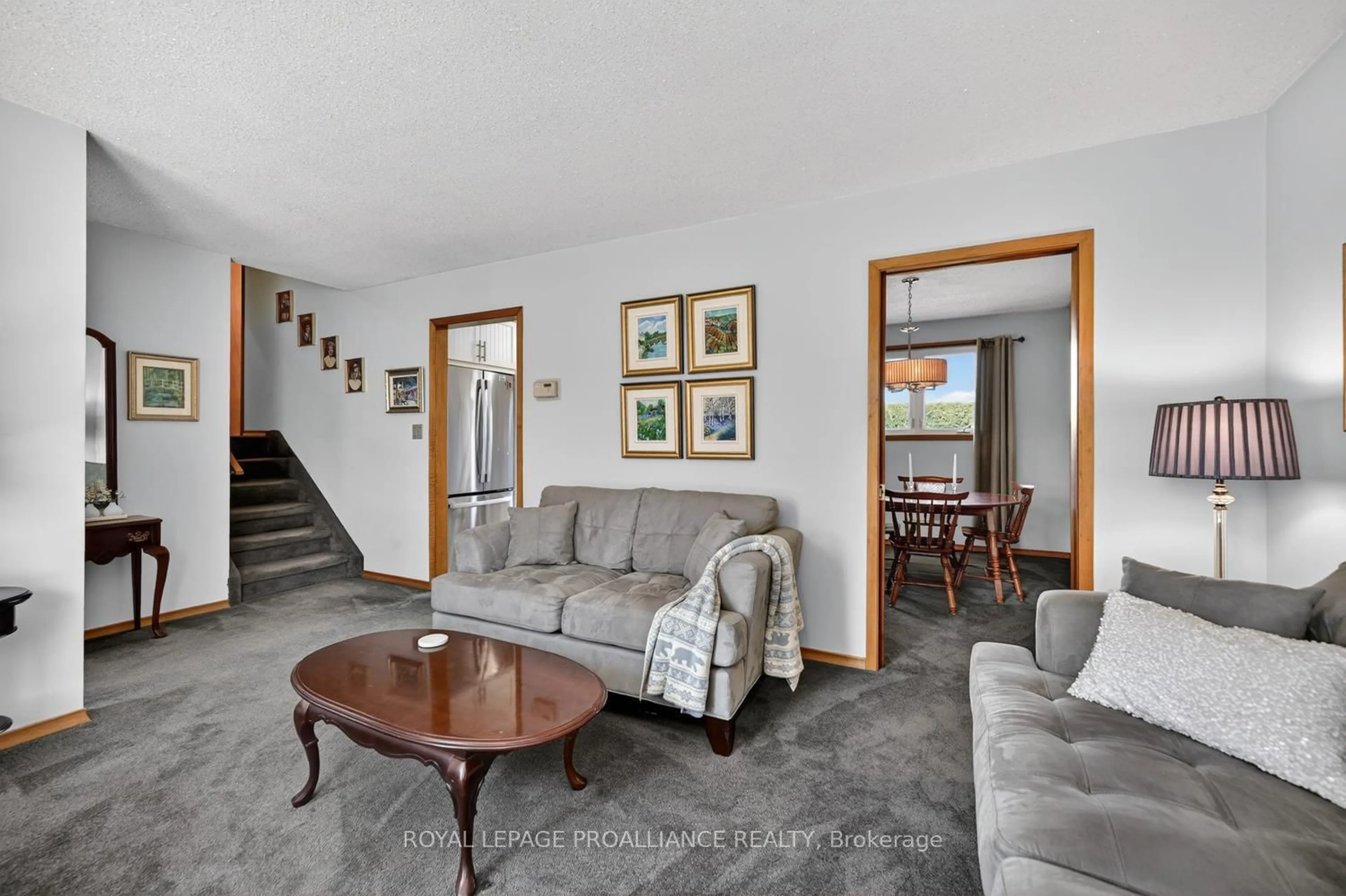 Living room with furniture, unknown for 733 Stewart Blvd, Brockville Ontario K6V 5T4