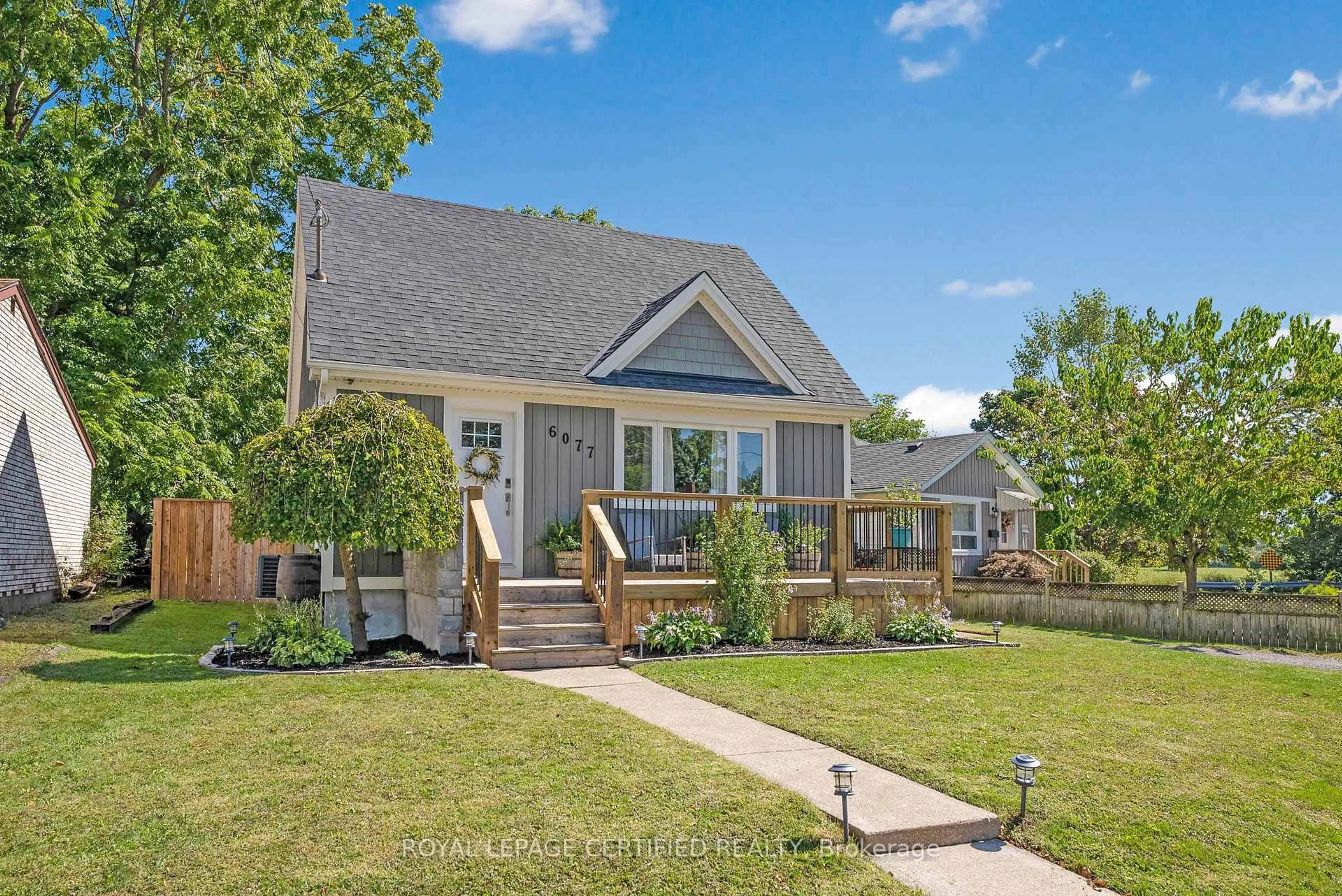Home with brick exterior material, street for 6077 Collins Dr, Niagara Falls Ontario L2G 2S3