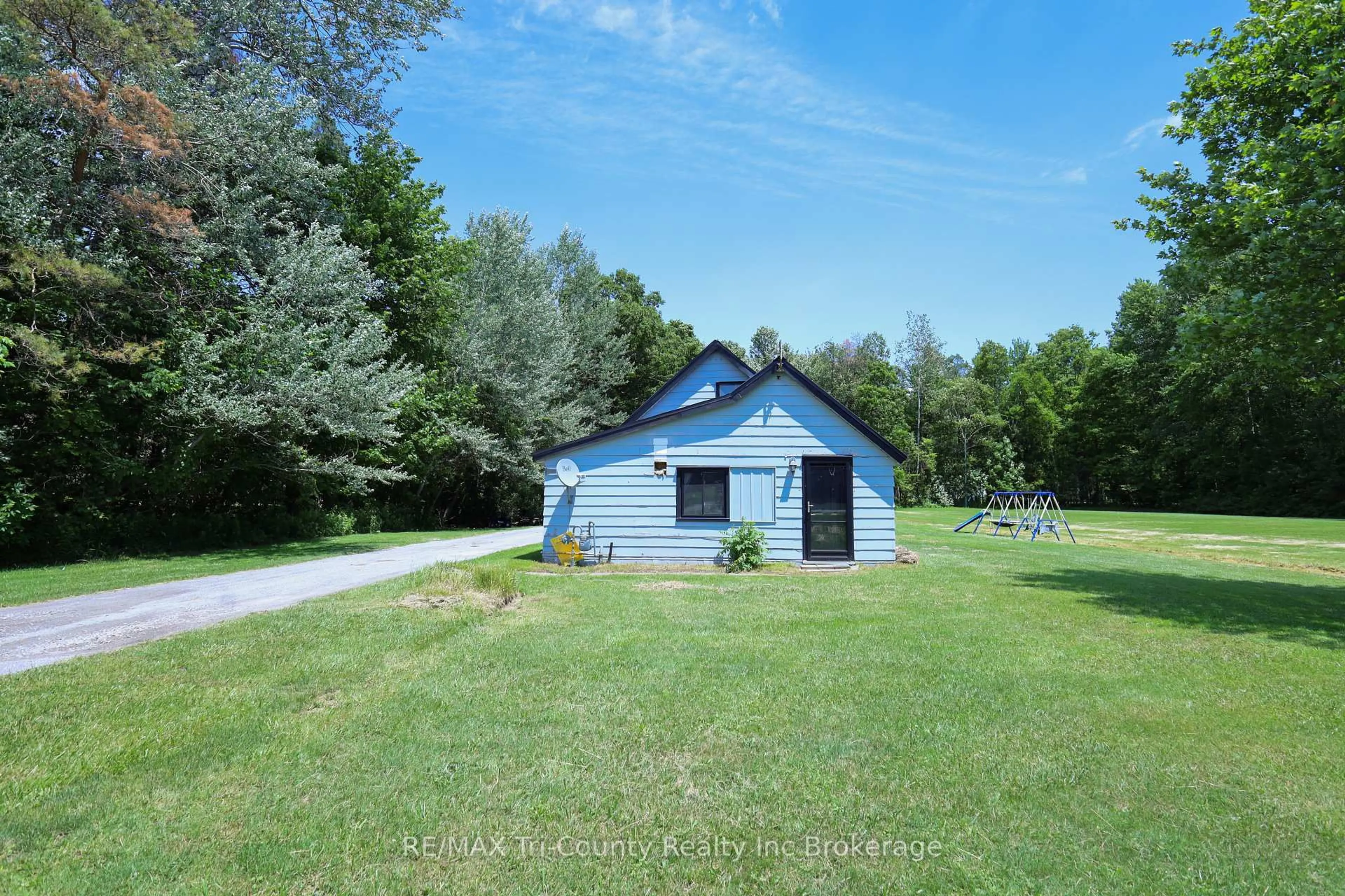 Shed for 4942 59 Highway, Norfolk Ontario N0J 1E0