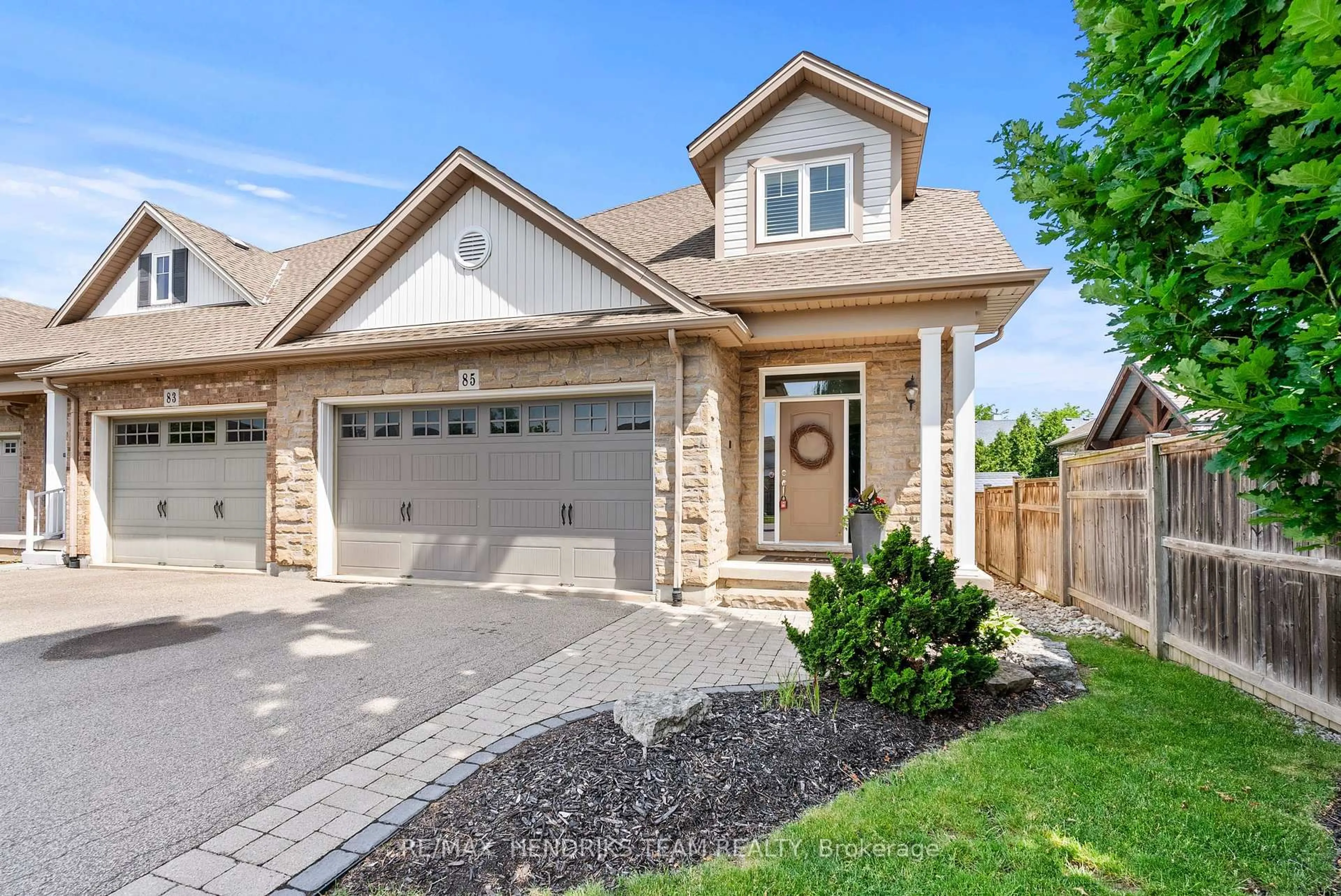 Home with brick exterior material, street for 85 Videl Cres, St. Catharines Ontario L2W 0A3