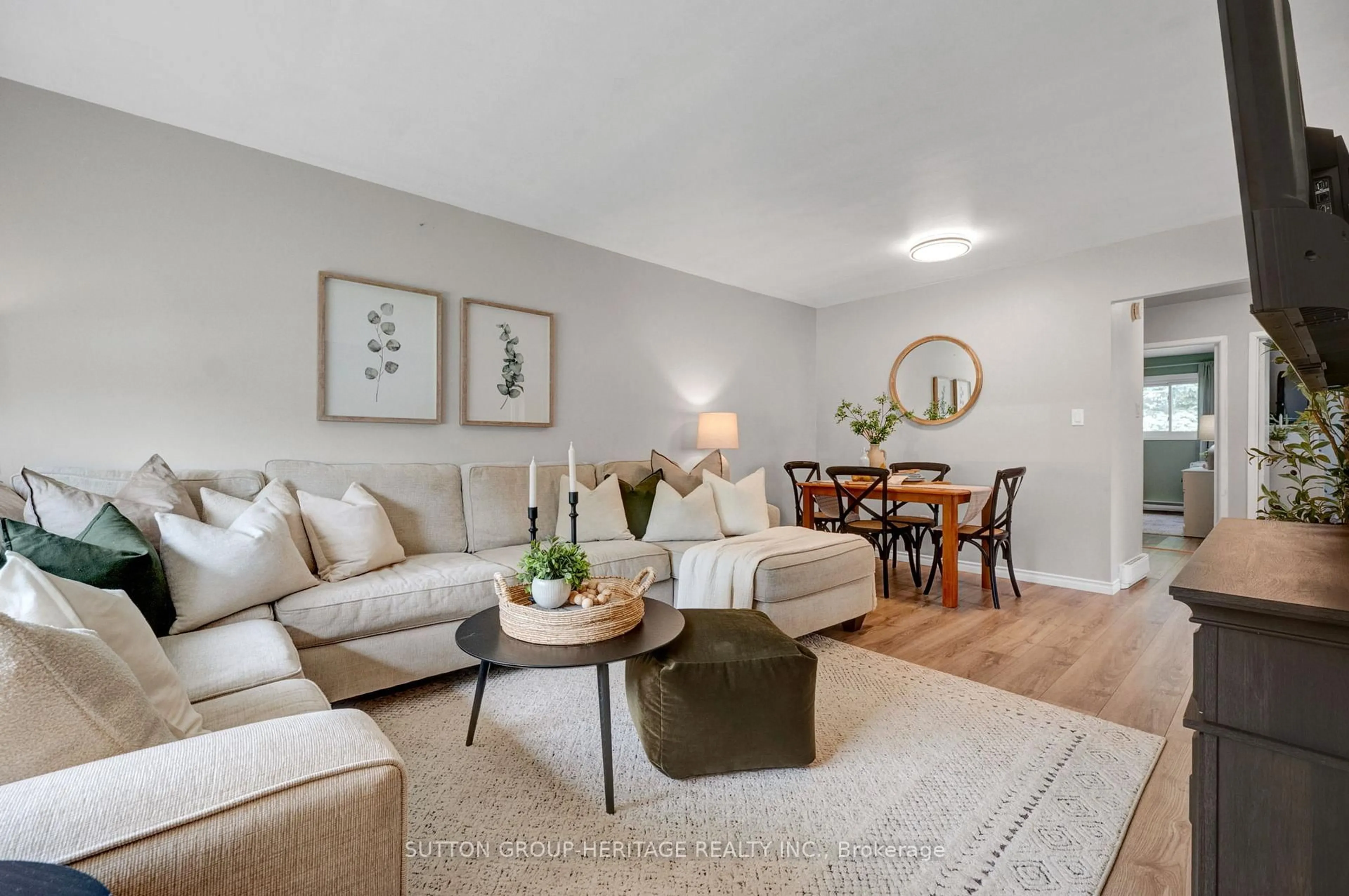 Living room with furniture, unknown for 46 Alexander Ave, Peterborough Ontario K9J 6B4
