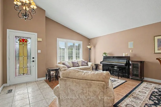 6 Theodore Dr, Hamilton 5