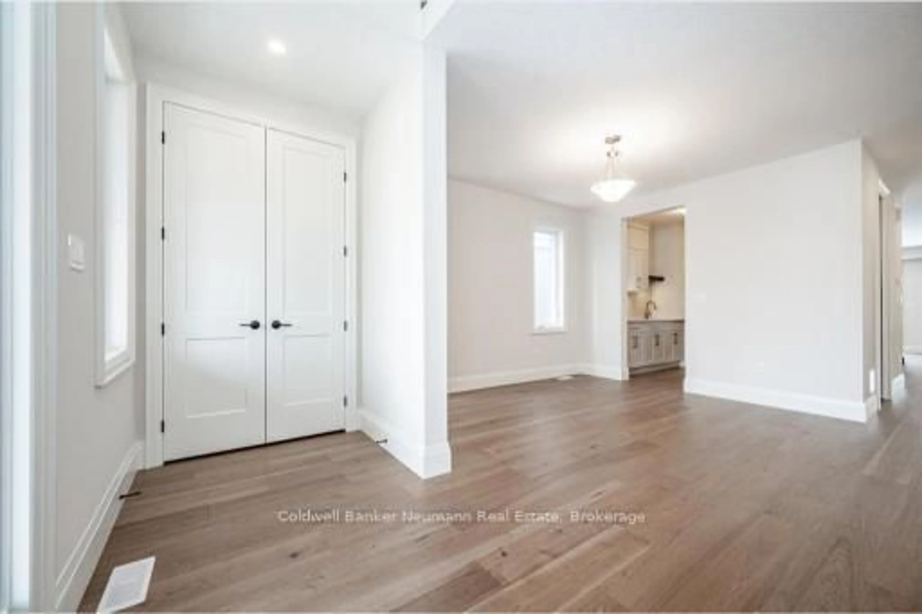Indoor entryway for 79 Imrie Rd, Centre Wellington Ontario N0B 1S0