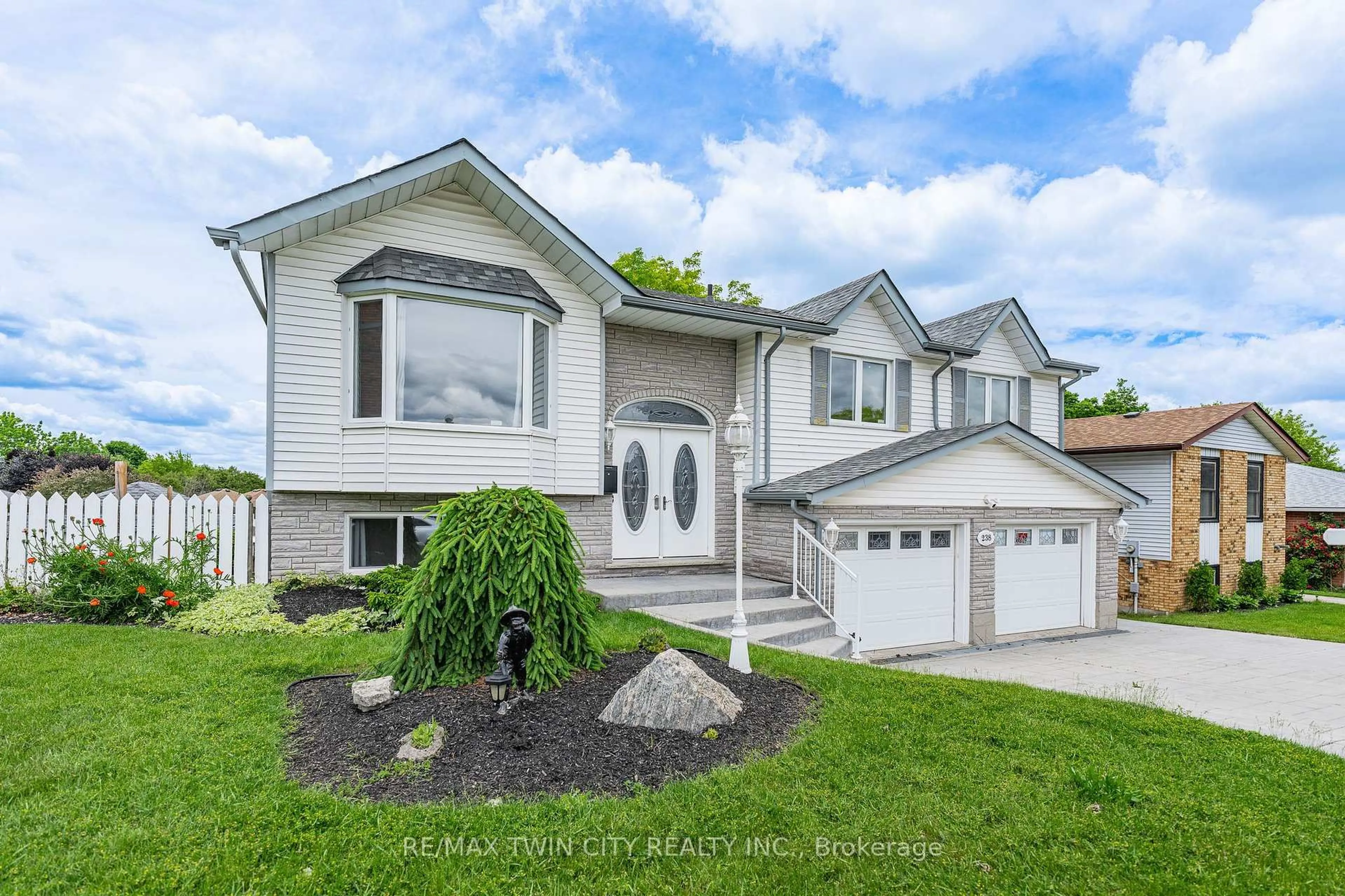 Home with vinyl exterior material, street for 238 Hillmer Rd, Cambridge Ontario N1R 6N8